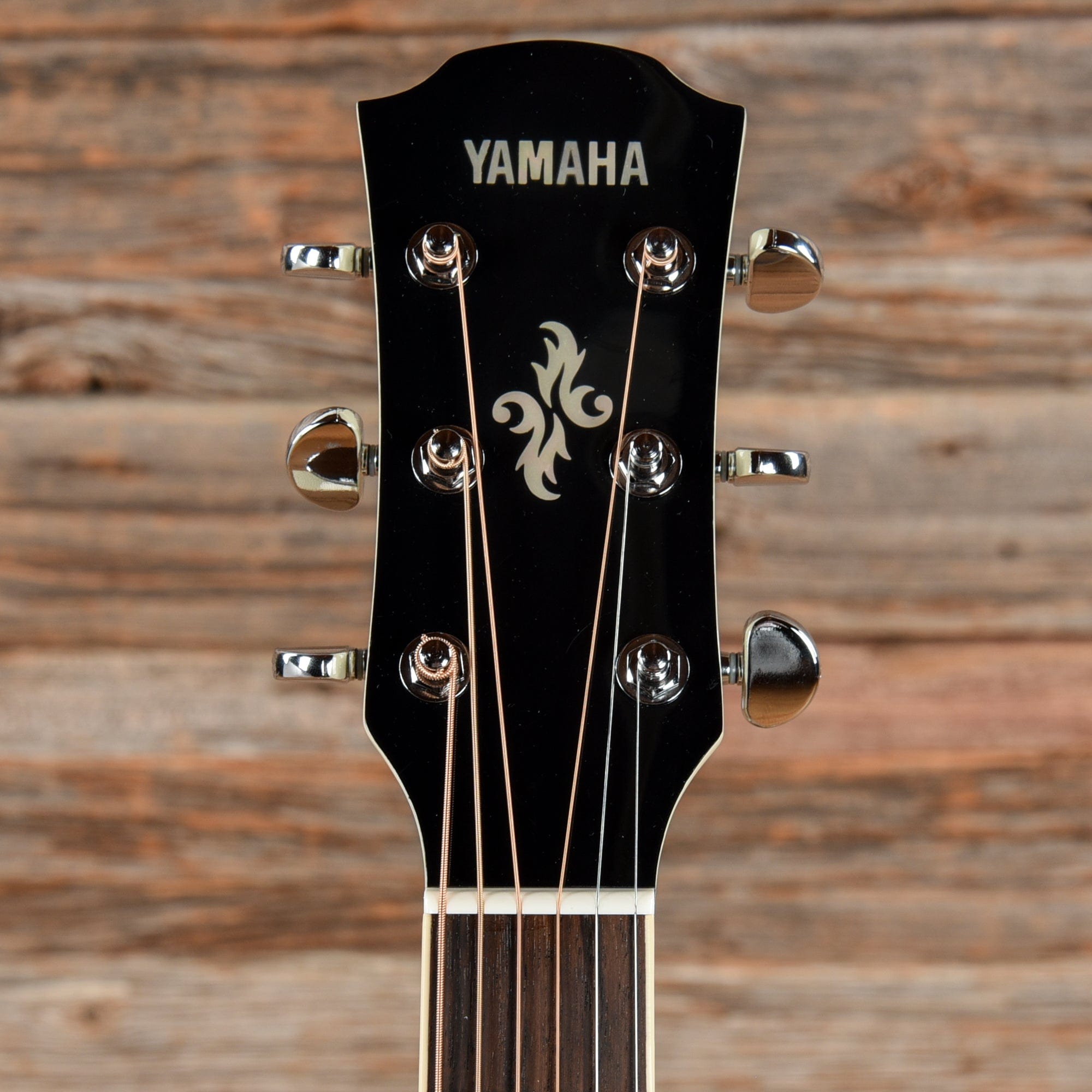 Yamaha APX600 Vintage White Acoustic Guitars / OM and Auditorium