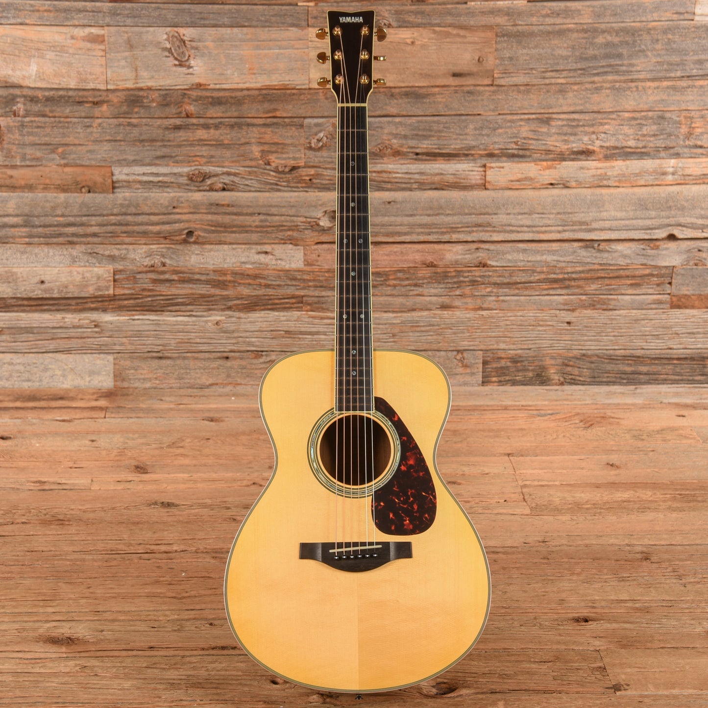 Yamaha LS16 Natural 2018 Acoustic Guitars