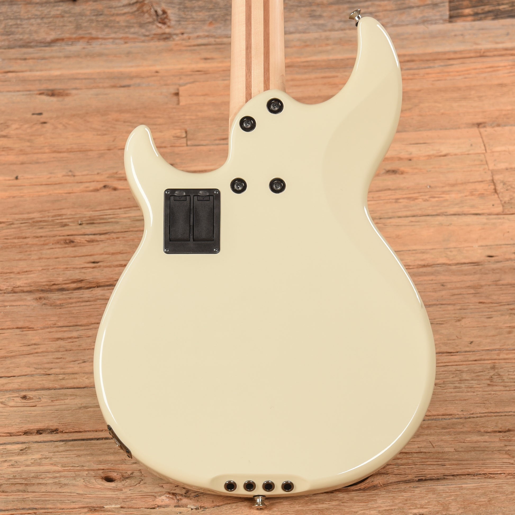 Yamaha BB1024X White Bass Guitars / 4-String