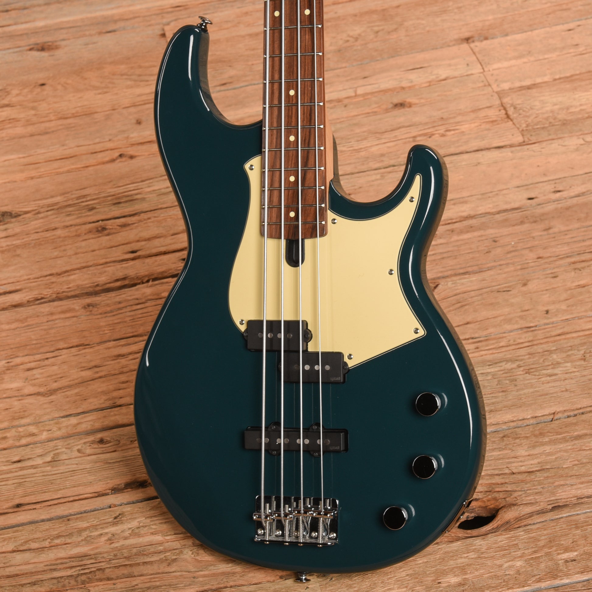 Yamaha BB434 Green Bass Guitars / 4-String