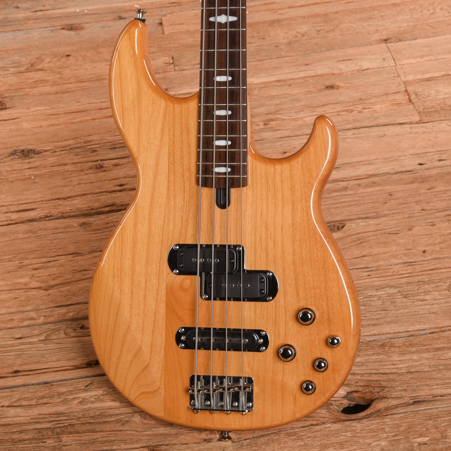 Yamaha BB614 Natural Bass Guitars / 4-String