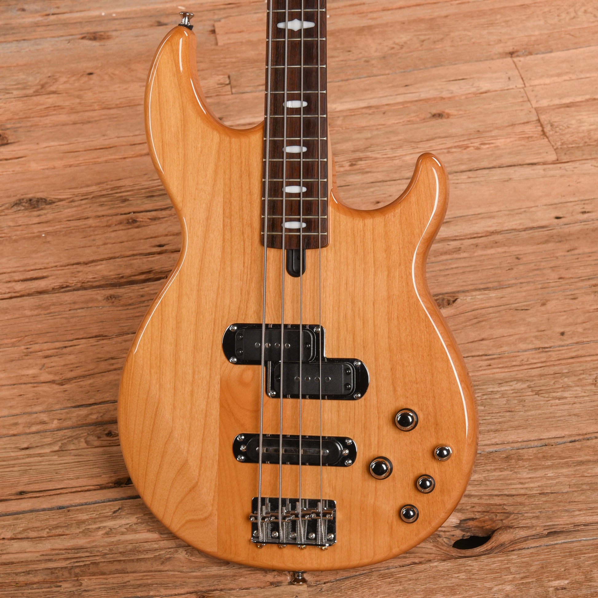 Yamaha BB614 Natural Bass Guitars / 4-String