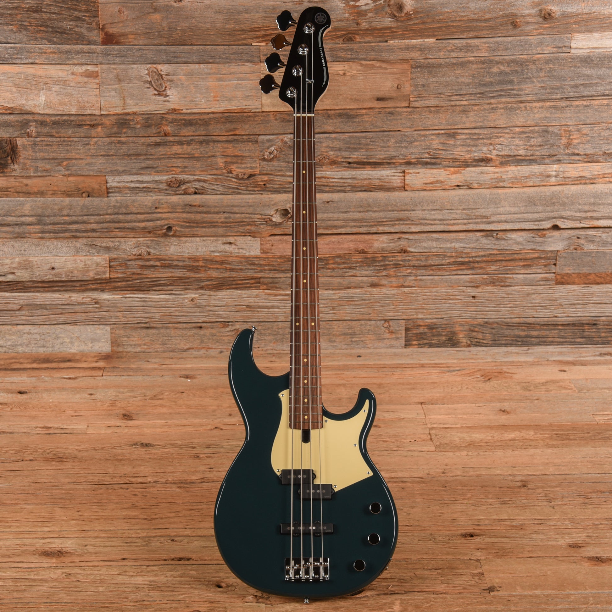 Yamaha BB434 Broad Bass Green 2025 Bass Guitars