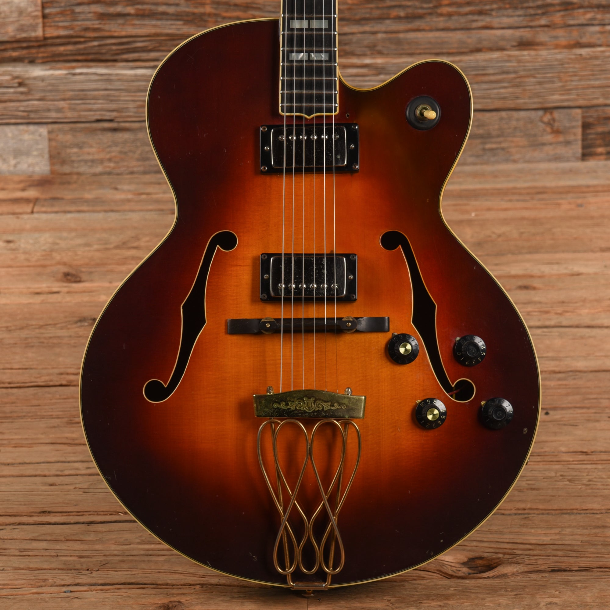 ギター YAMAHA AE-1200 Yamaha AE1200 Sunburst 1980 – Chicago Music Exchange