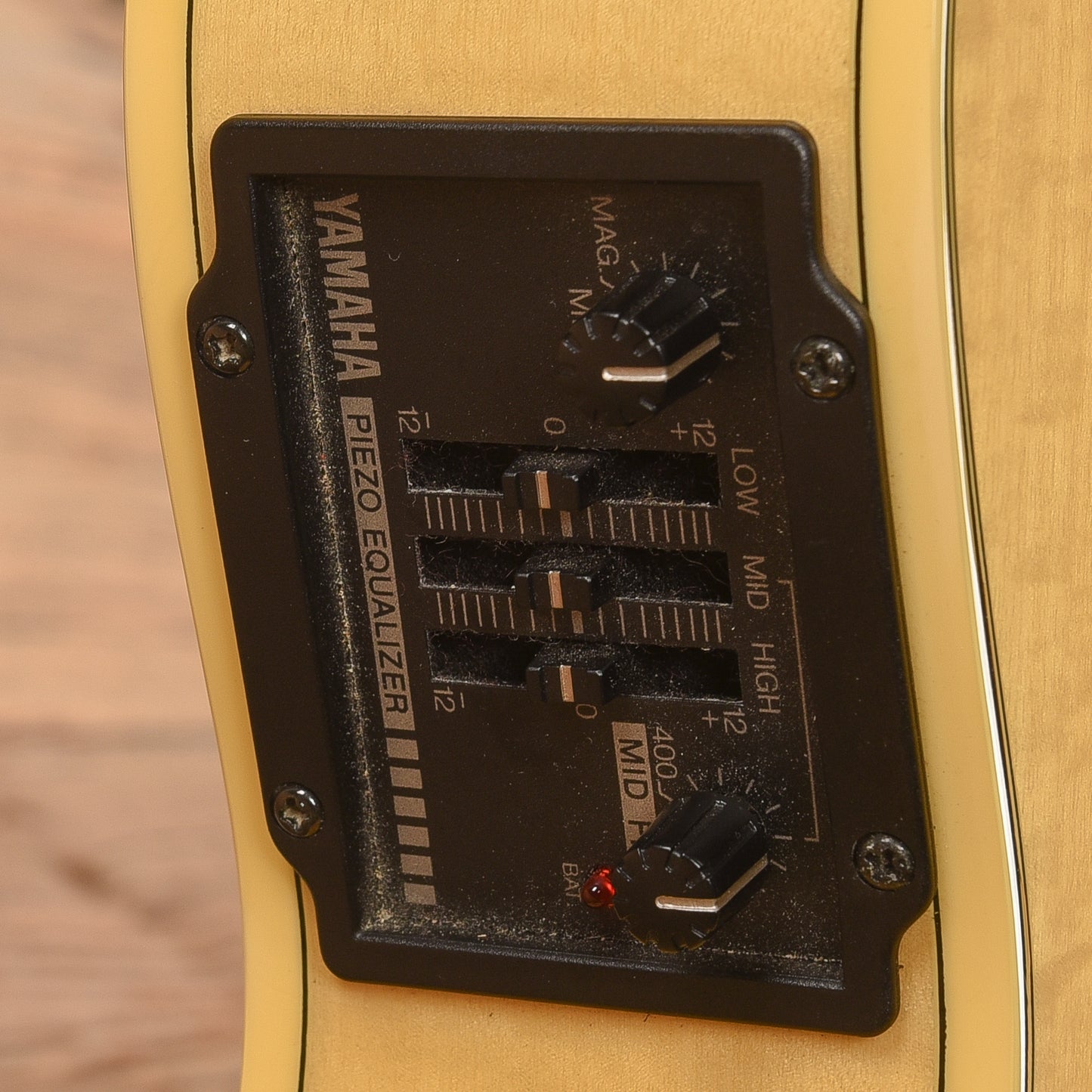 Yamaha AEX500 Natural Electric Guitars / Hollow Body