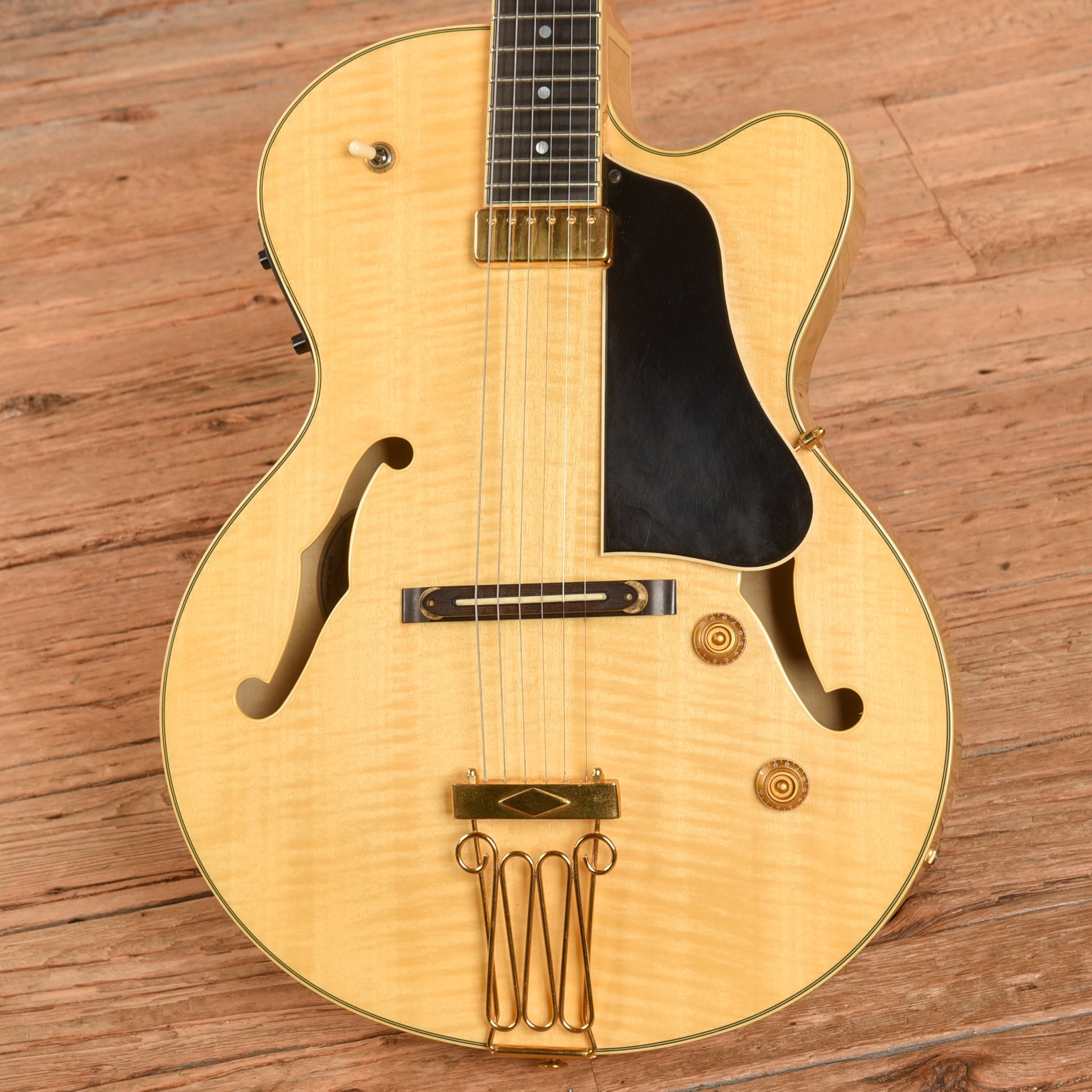 Yamaha AEX500 Natural Electric Guitars / Hollow Body