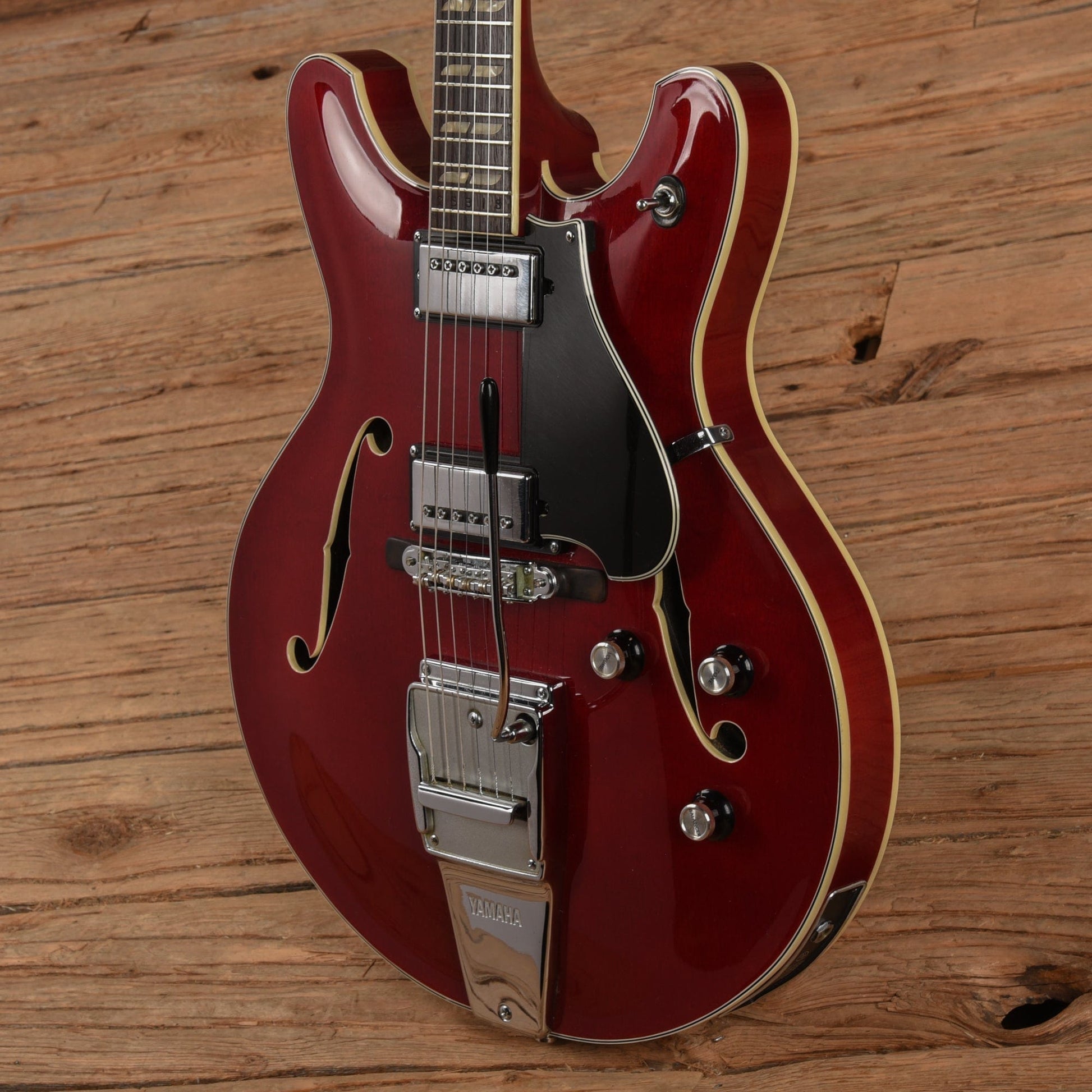 Yamaha SA-50 Red Electric Guitars / Semi-Hollow