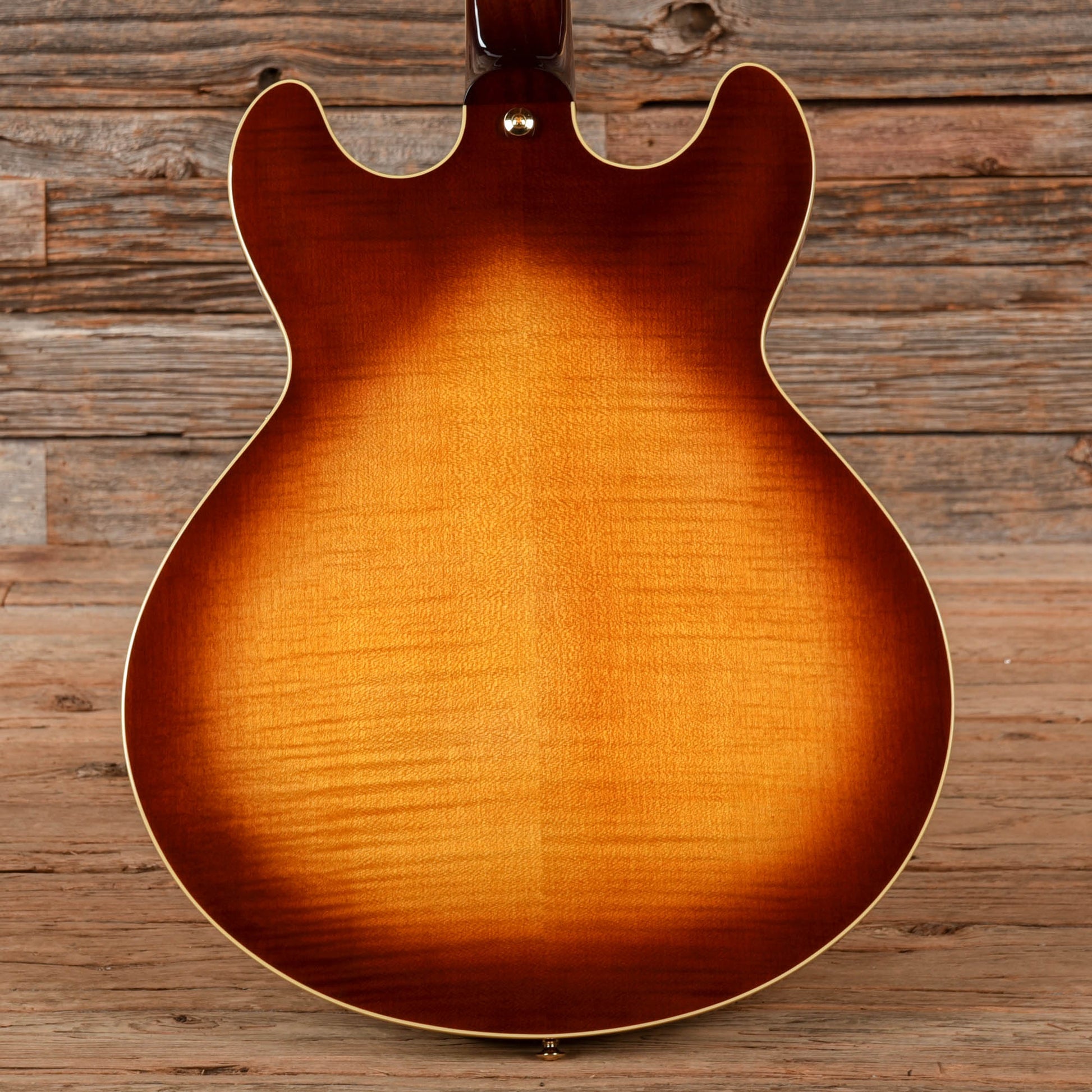Yamaha SA2200 Sunburst 2006 Electric Guitars / Semi-Hollow