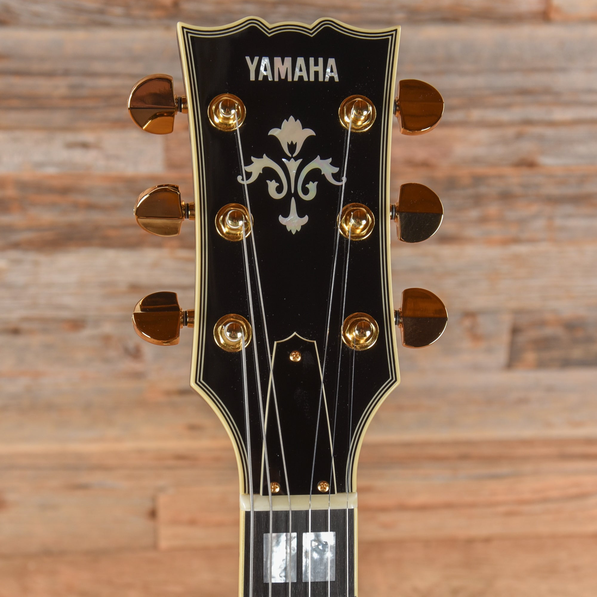 Yamaha SA2200 Sunburst 2021 Electric Guitars / Semi-Hollow