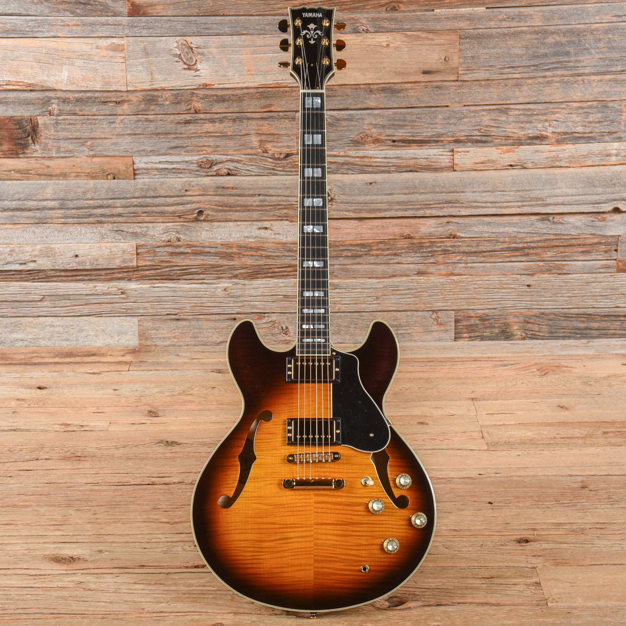 Yamaha SA2200 Sunburst 2021 Electric Guitars / Semi-Hollow