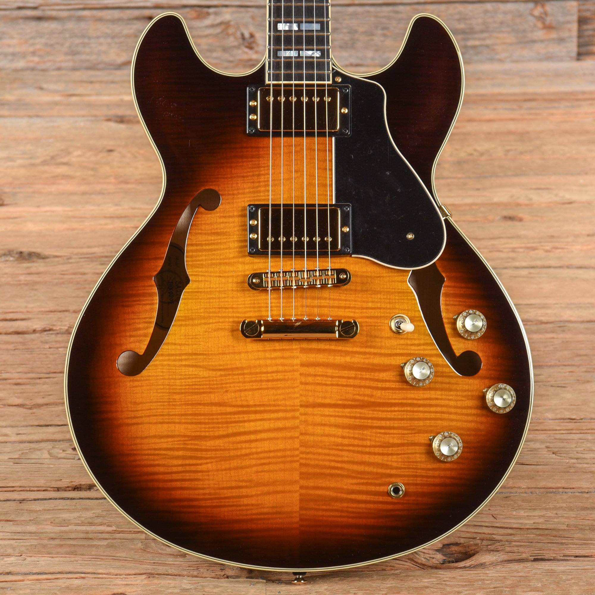 Yamaha SA2200 Sunburst 2021 Electric Guitars / Semi-Hollow