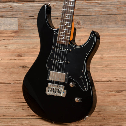 Yamaha Pacifica Black Electric Guitars / Solid Body