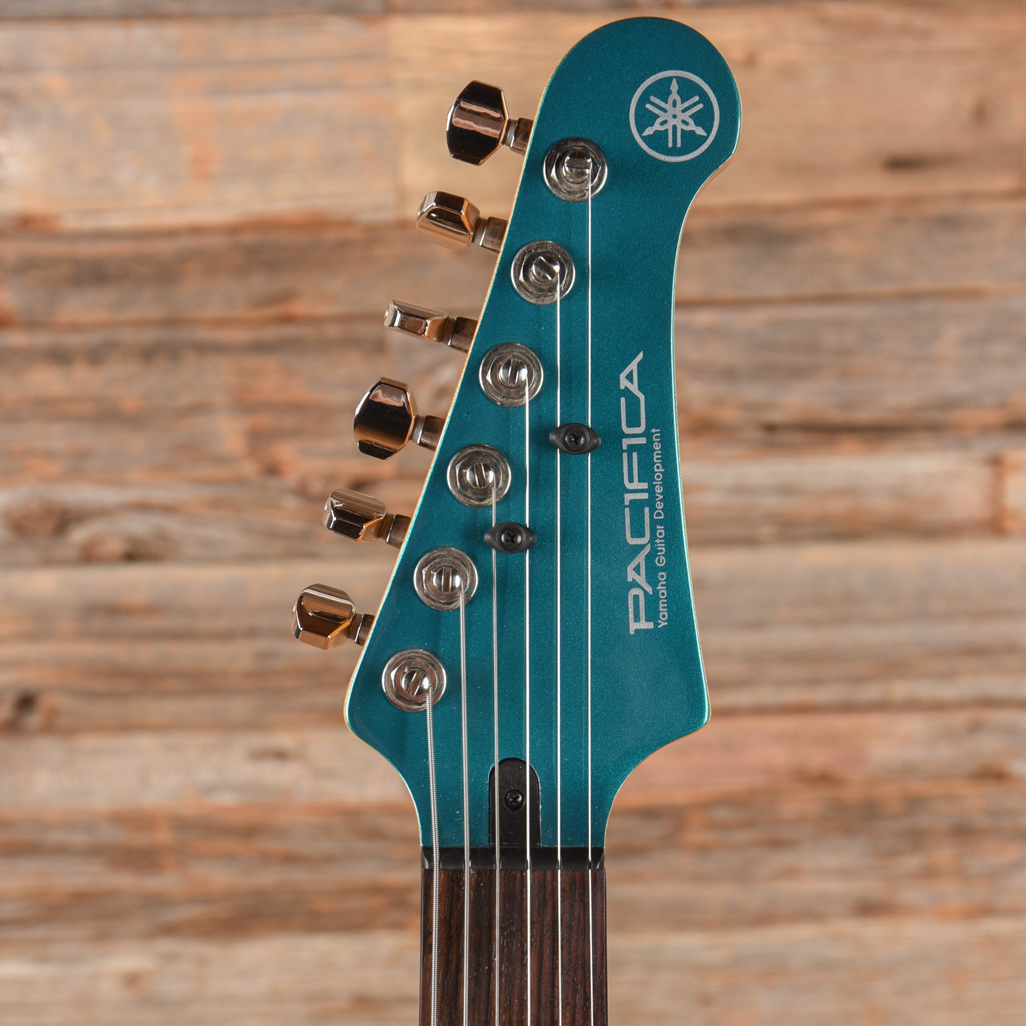 Yamaha Pacifica PAC612VIIX Blue Electric Guitars / Solid Body