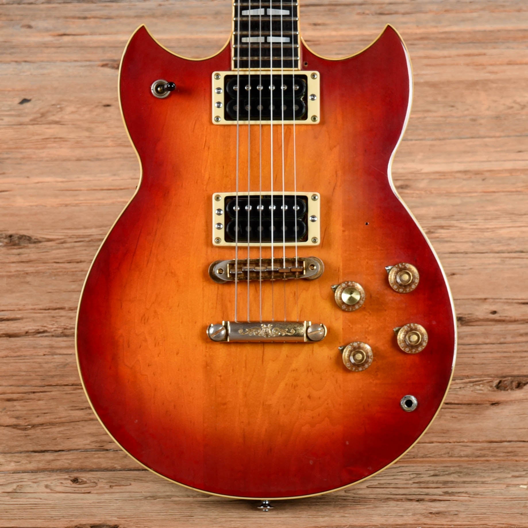 Yamaha SG800 Cherry Sunburst 1980 Electric Guitars / Solid Body