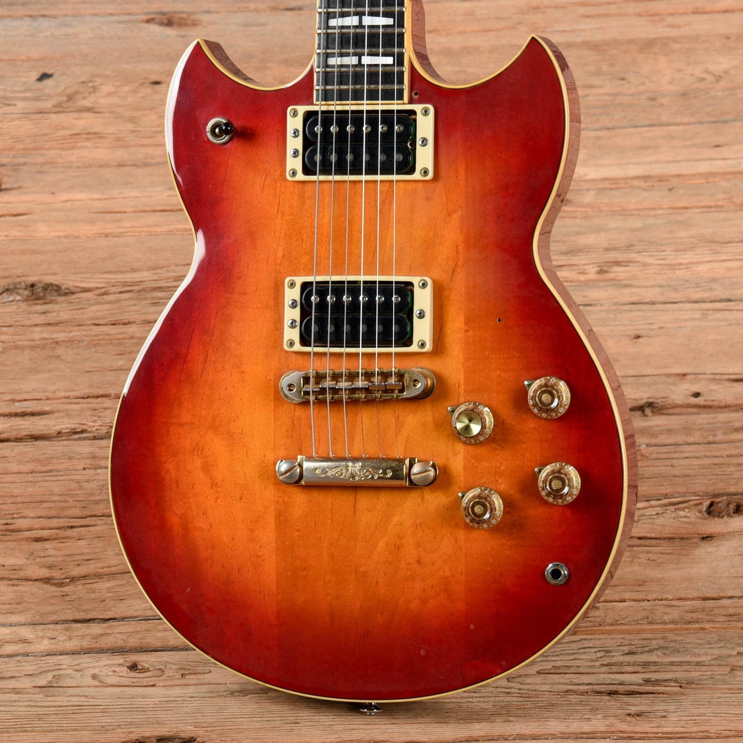 Yamaha SG800 Cherry Sunburst 1980 Electric Guitars / Solid Body