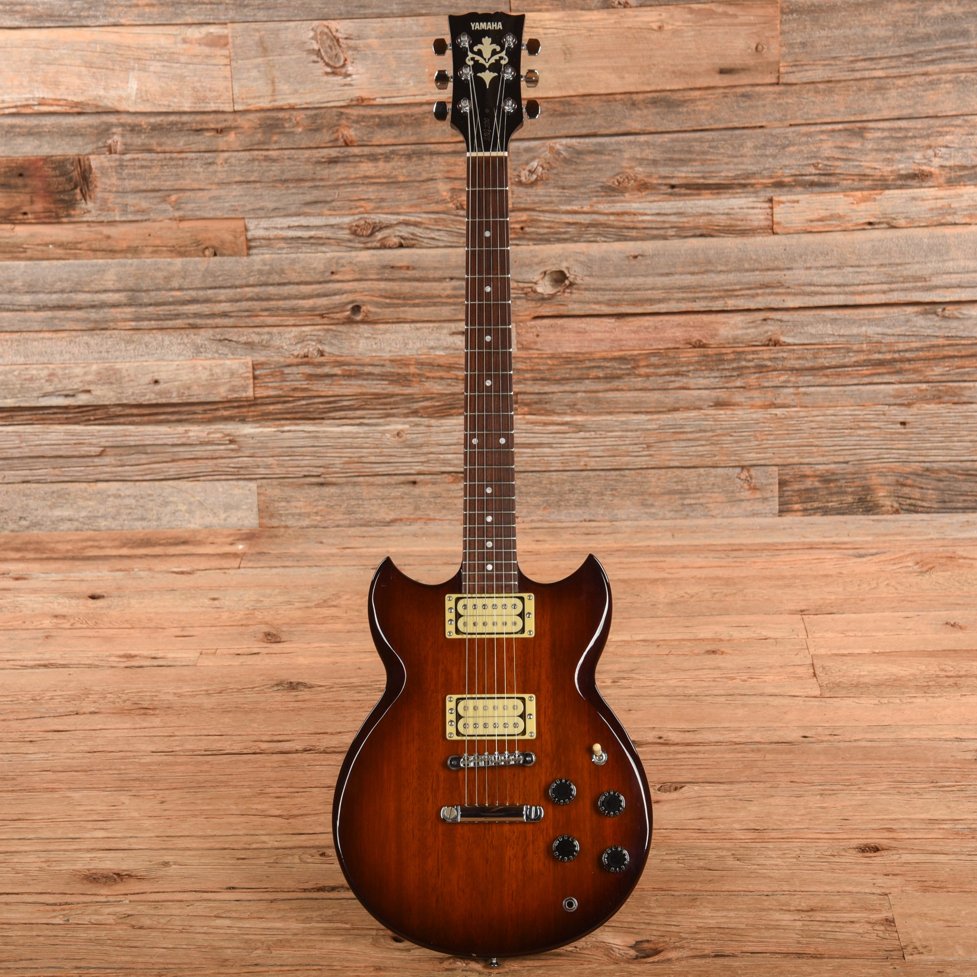 Yamaha SGB200 Sunburst 1985 Electric Guitars / Solid Body