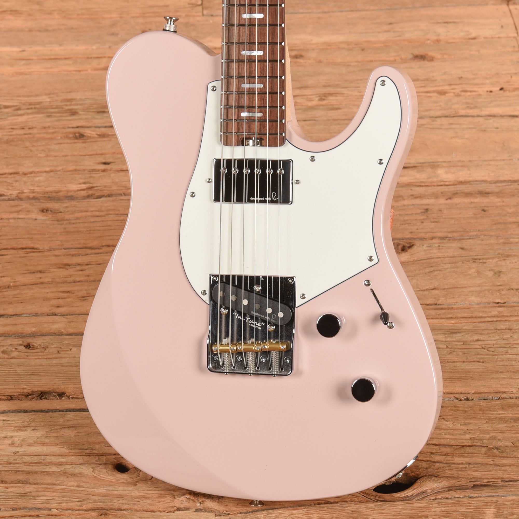 Yamaha PACS+11S Pacifica SC Standard Plus Ash Pink Electric Guitars