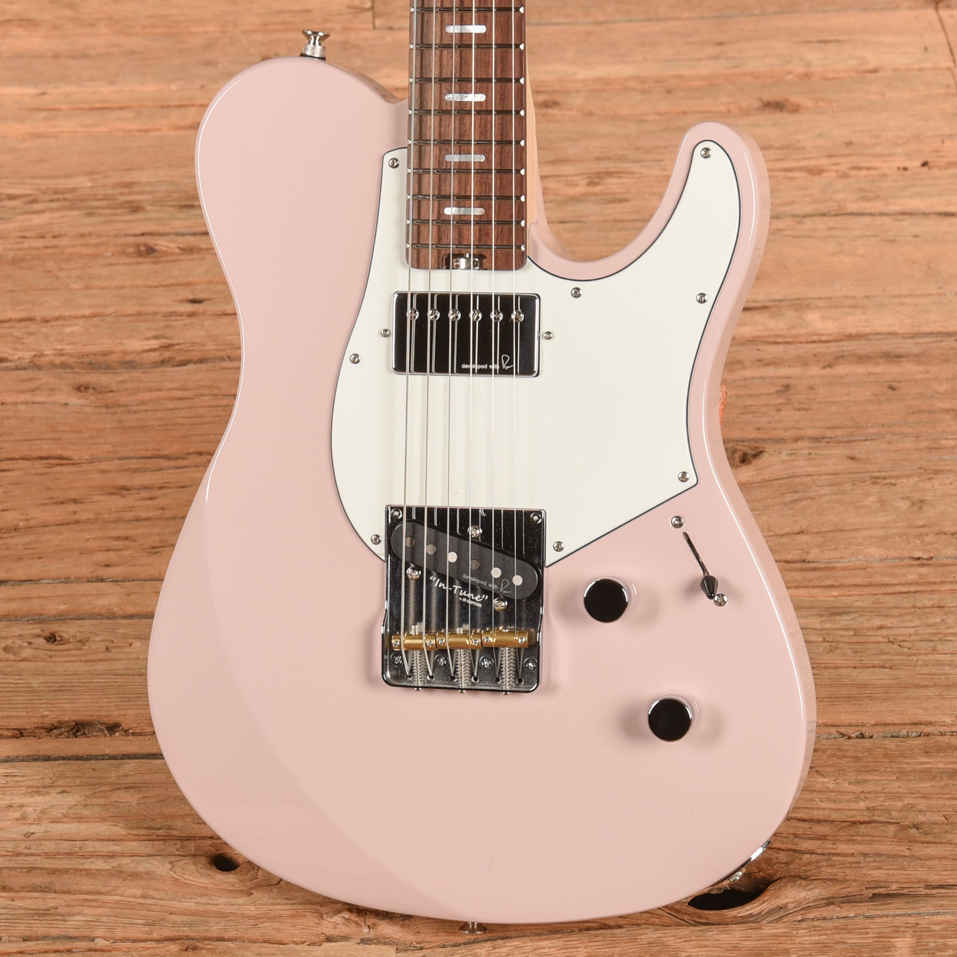 Yamaha PACS+11S Pacifica SC Standard Plus Ash Pink Electric Guitars