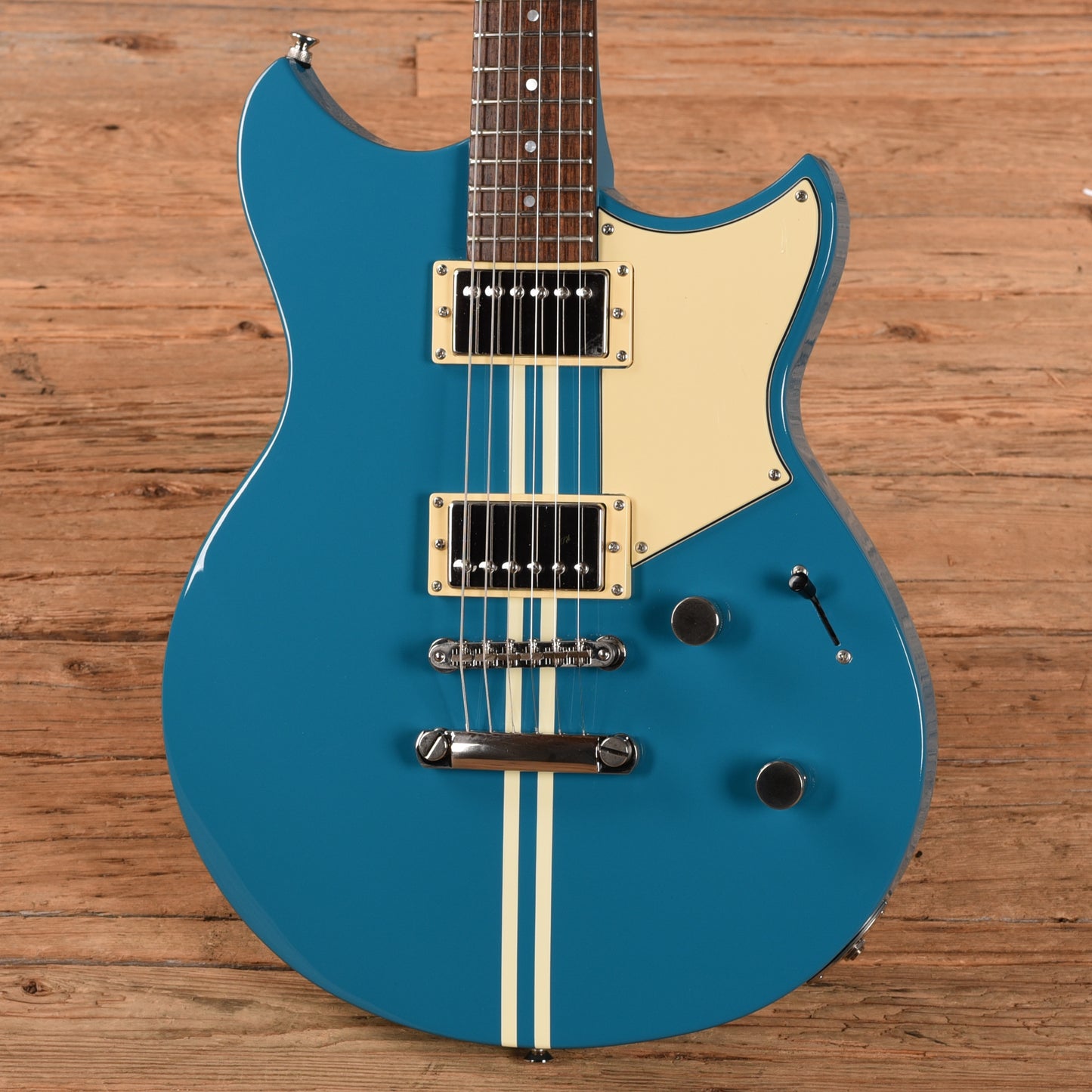 Yamaha Revstar RSE20 Swift Blue Electric Guitars