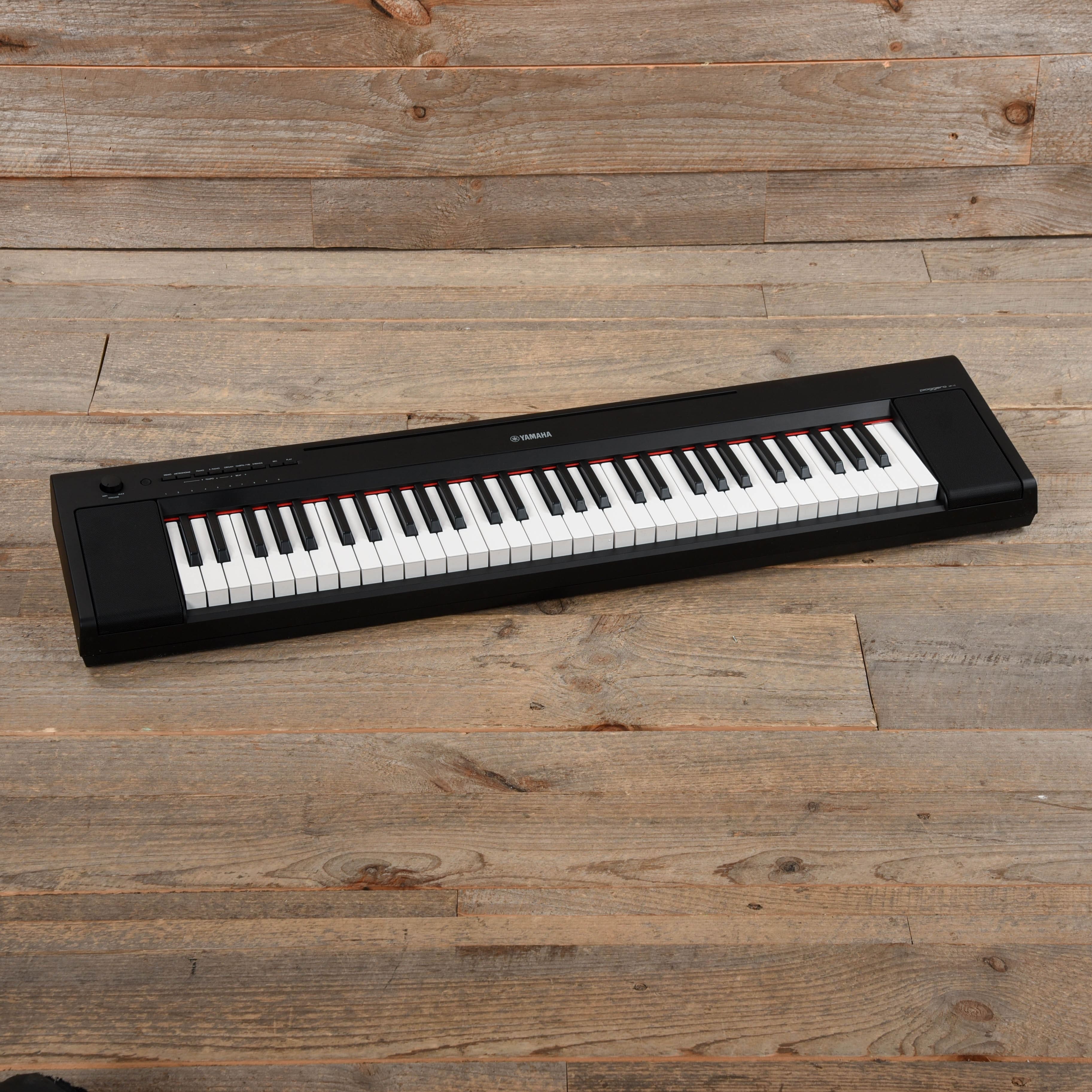 Yamaha Piaggero NP-15 61-key Ultra Portable Digital Piano Black Keyboards and Synths / Electric Pianos