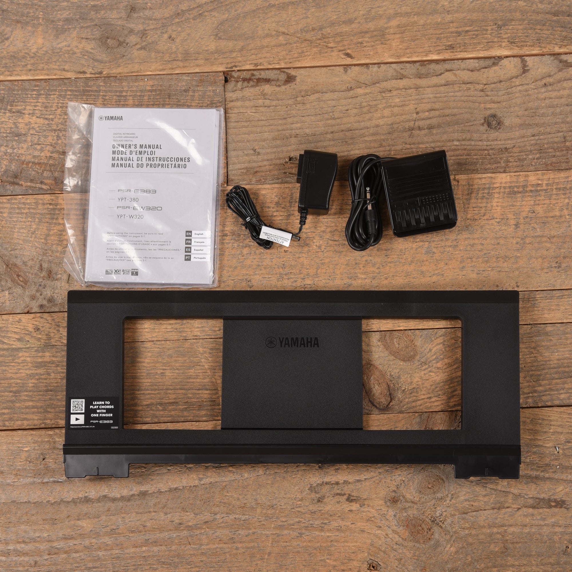 Yamaha PSRE383 61-Key Portable Keyboard Keyboards and Synths / Electric Pianos