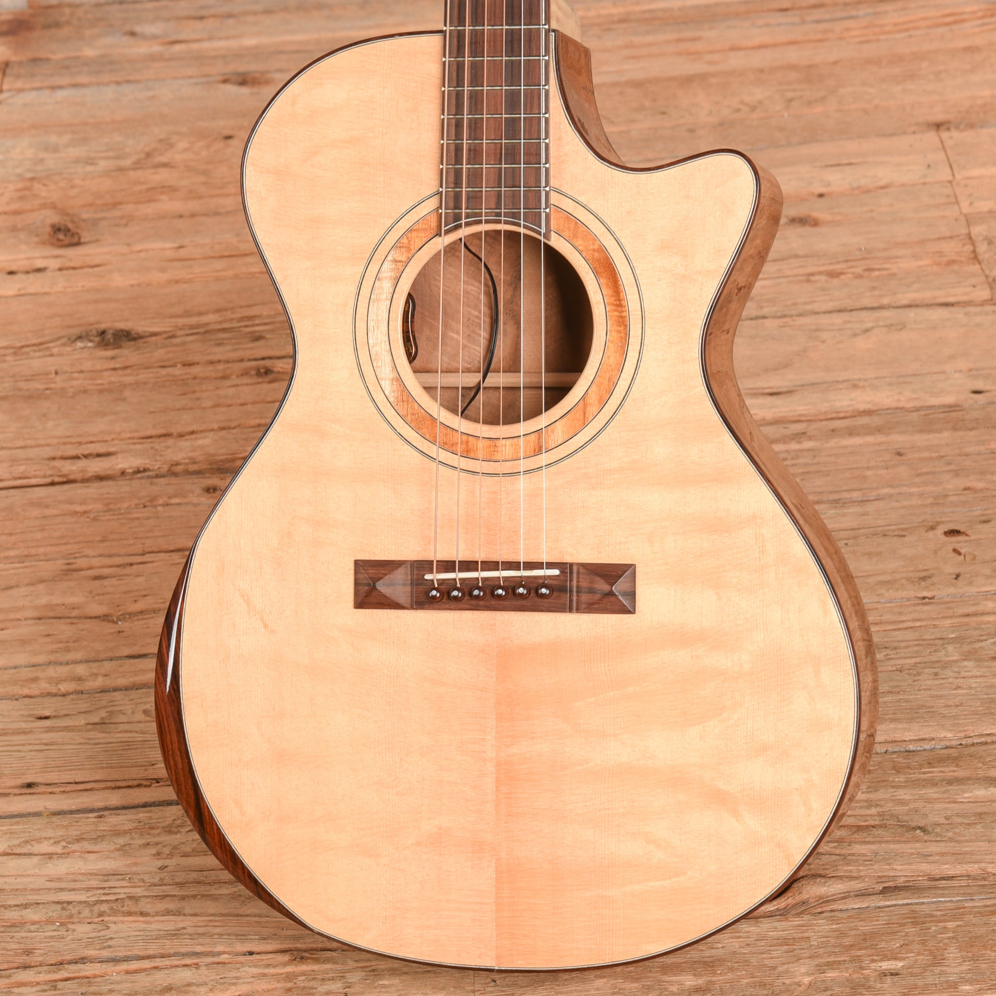 ZBB Concert Cutaway Acoustic Natural - Zac Brown – Chicago Music Exchange
