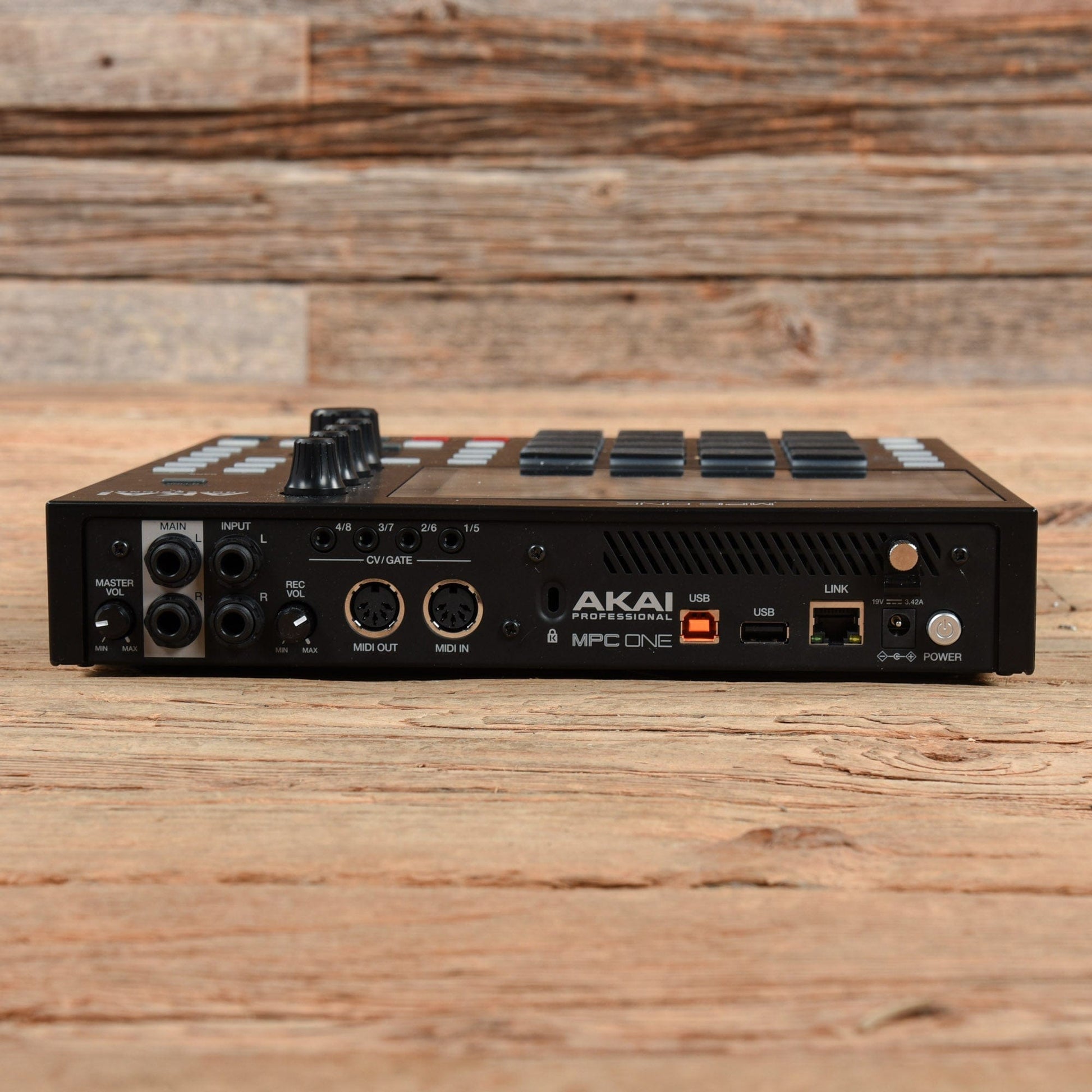 Akai MPC One Standalone MIDI Sequencer – Chicago Music Exchange