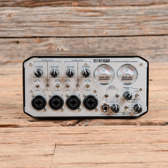 Akai EIE PRO 24-bit Audio/MIDI Interface with USB Hub Pro Audio / Interfaces