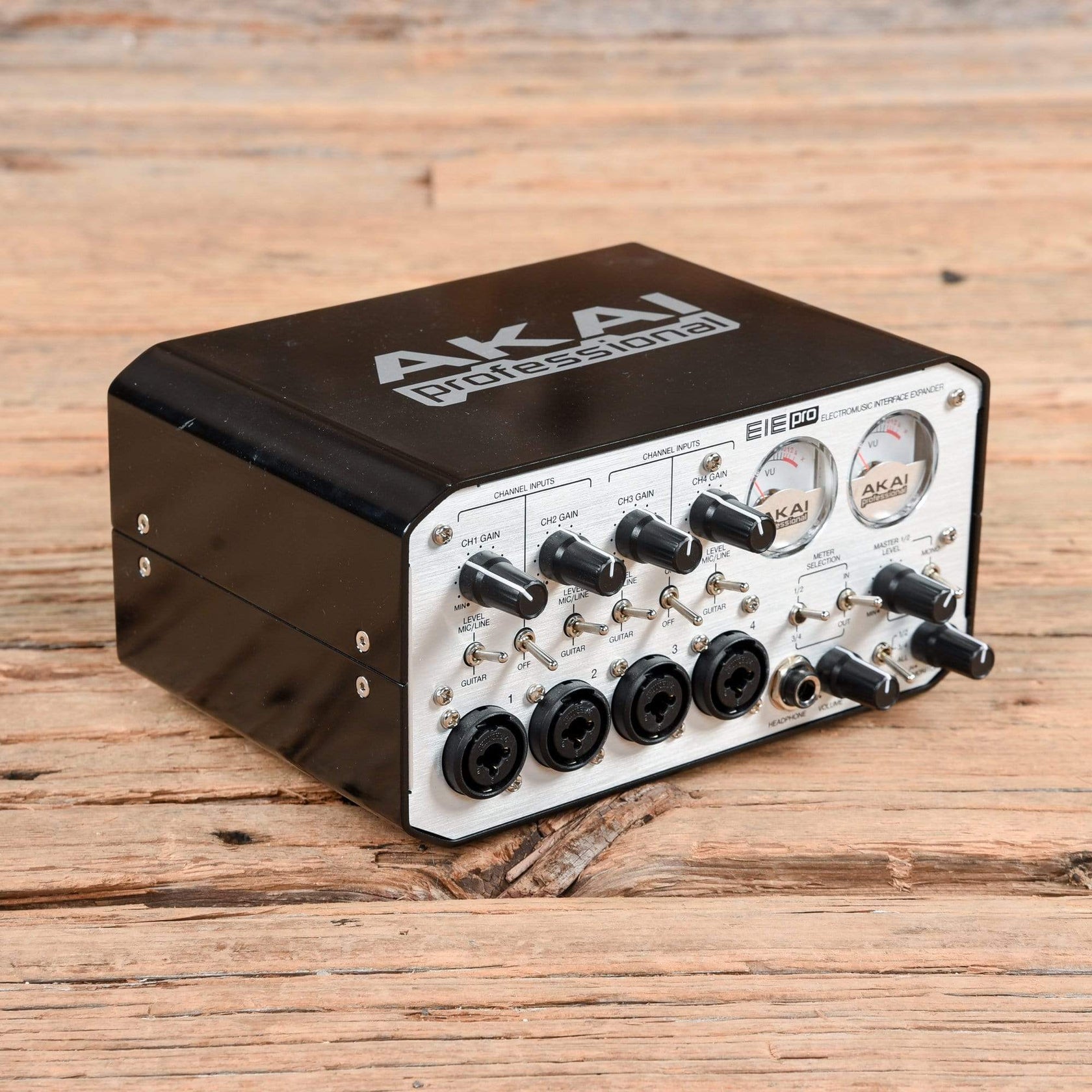 Akai EIE PRO 24-bit Audio/MIDI Interface with USB Hub – Chicago Music ...