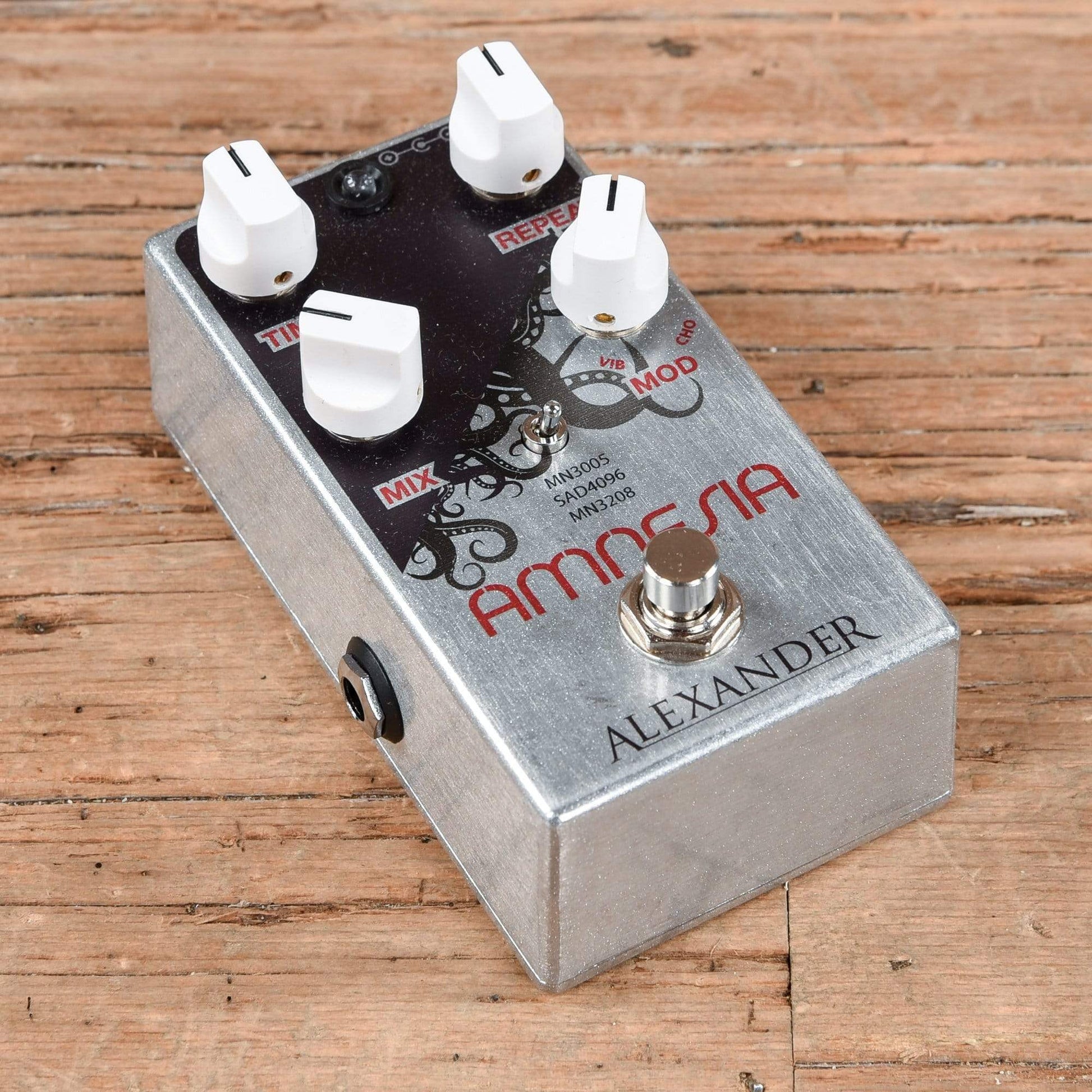 alexander amnesia pedal Alexander Pedals Amnesia Delay – Chicago Music Exchange
