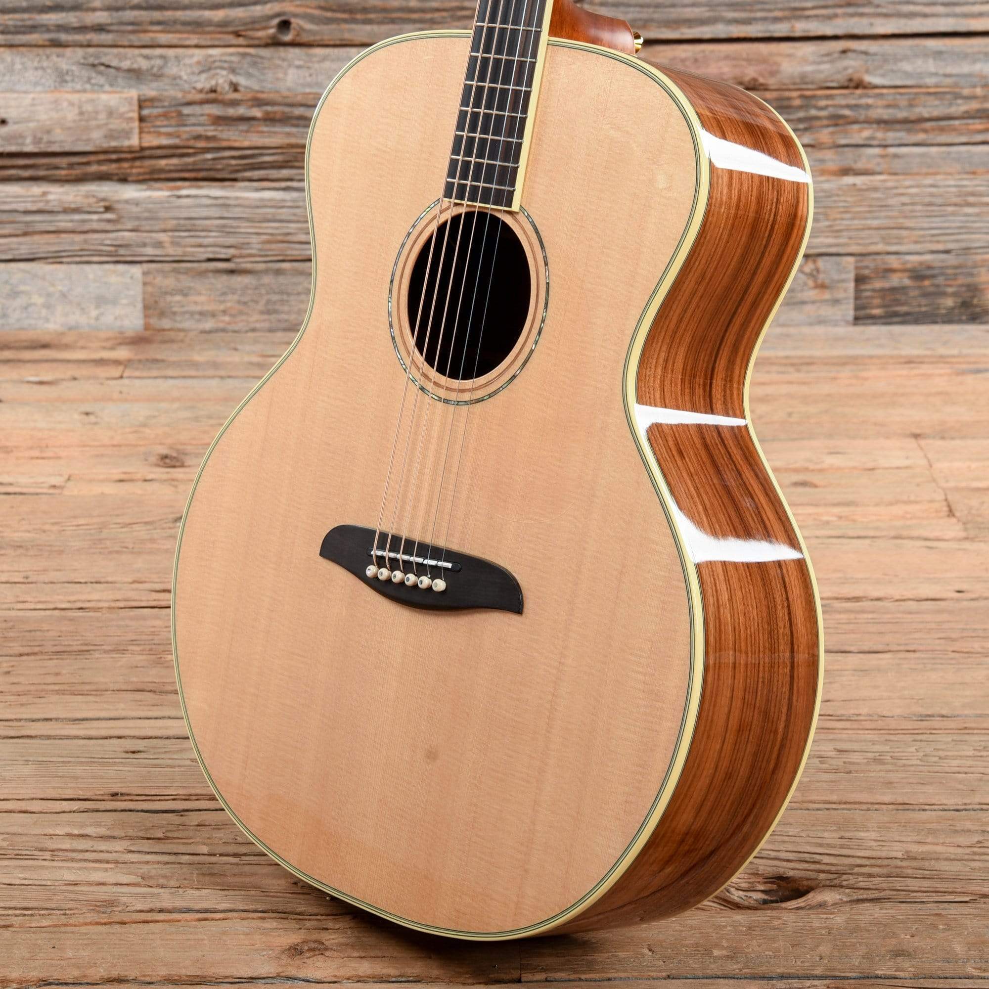 Alvarez Yairi YB1 Baritone Natural 2011 Acoustic Guitars / Jumbo