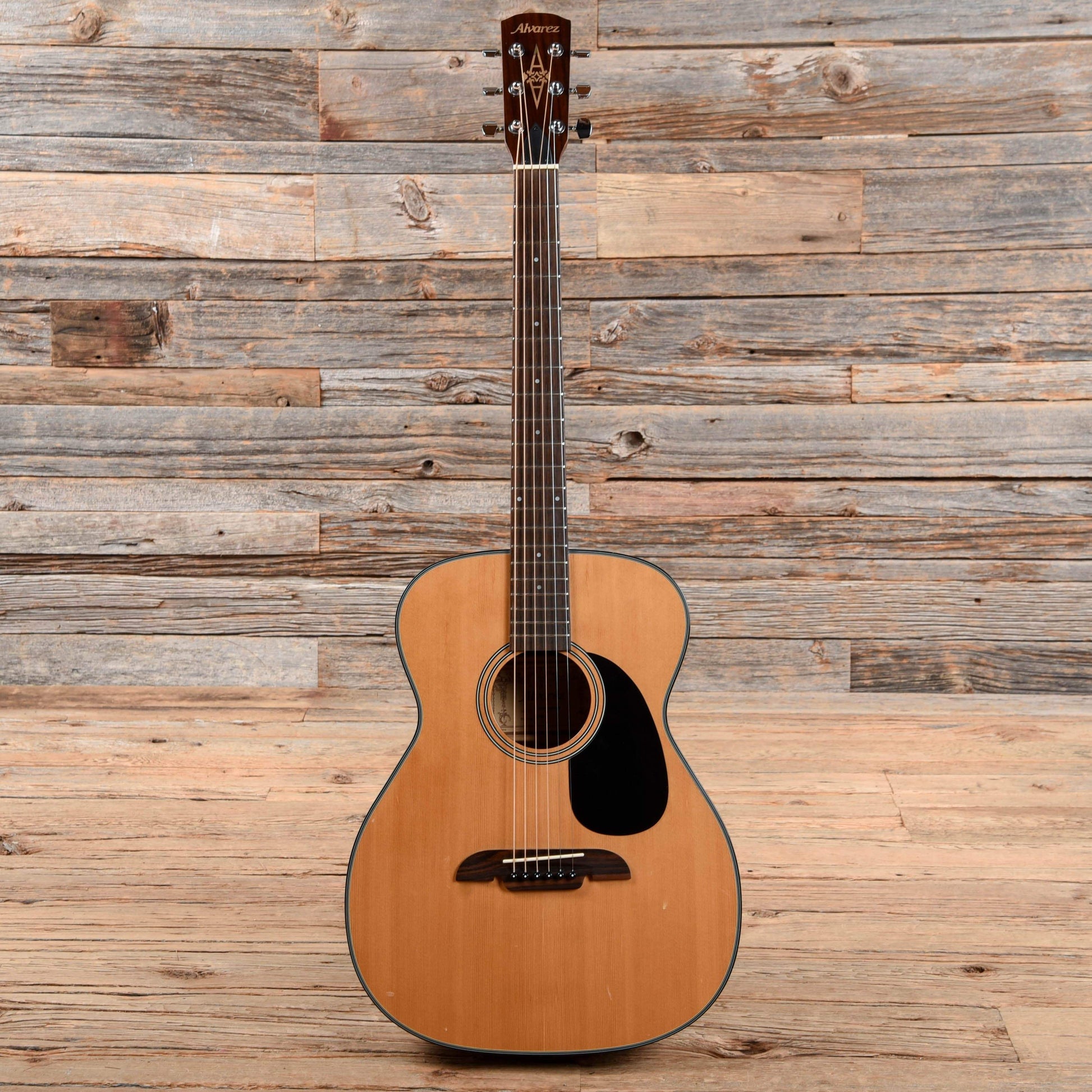 Alvarez RF010 Regent Natural Acoustic Guitars / OM and Auditorium