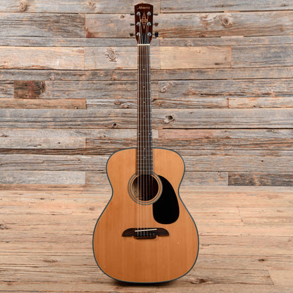 Alvarez RF010 Regent Natural Acoustic Guitars / OM and Auditorium
