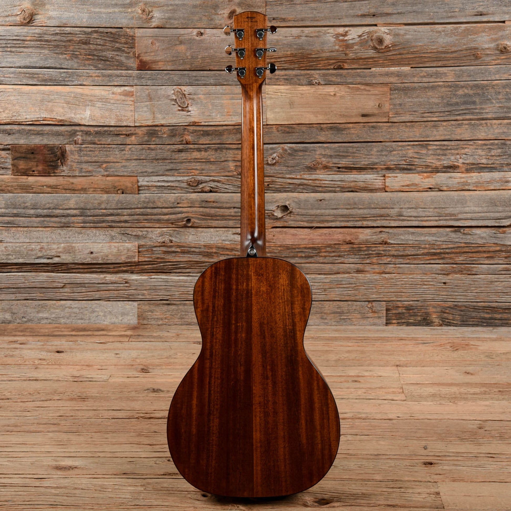 Alvarez AMP660ESHB Sunburst Acoustic Guitars / Parlor