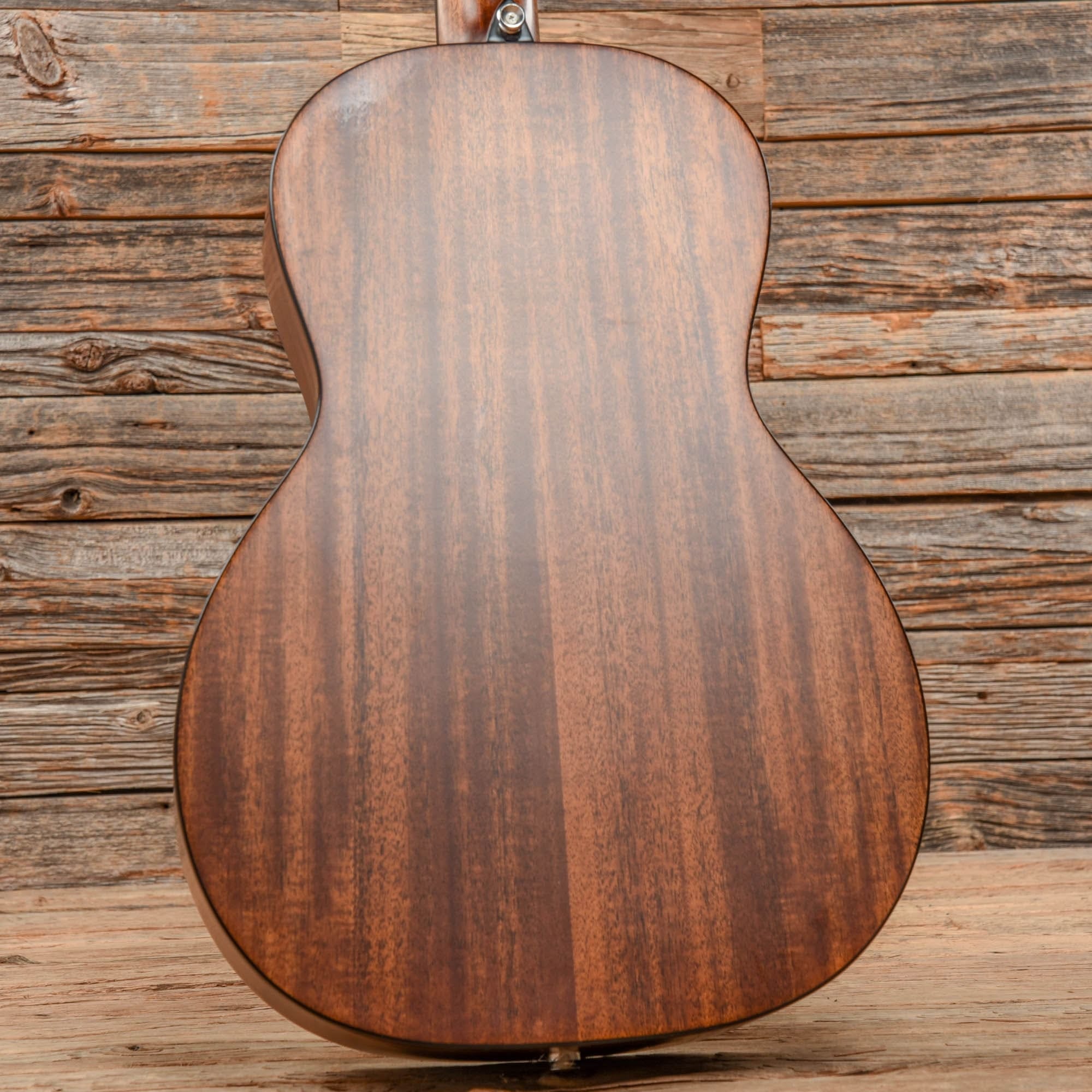 Alvarez AMP660ESHB Sunburst Acoustic Guitars / Parlor