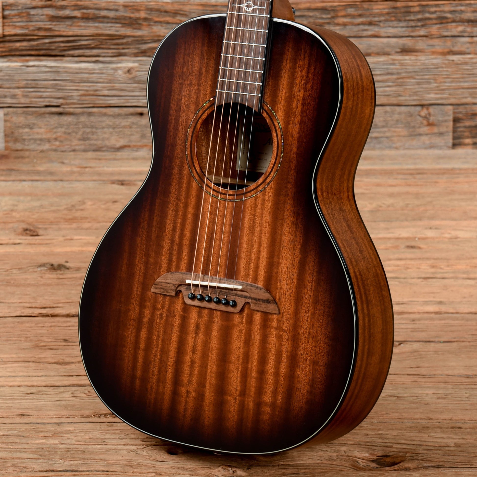 Alvarez AP66SHB Shadowburst Acoustic Guitars / Parlor