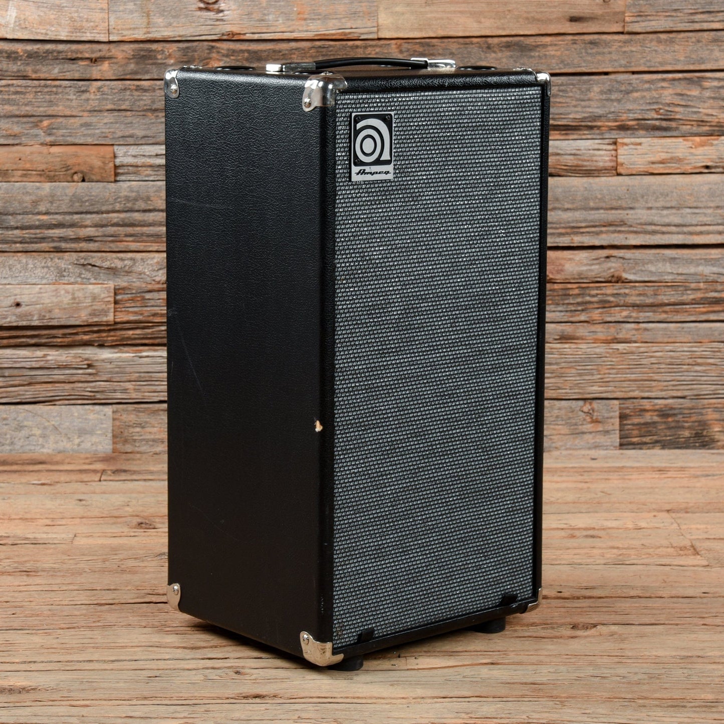 Ampeg SVT-210AV Classic Series 200-Watt 2x10" Bass Speaker Cabinet Amps / Bass Cabinets