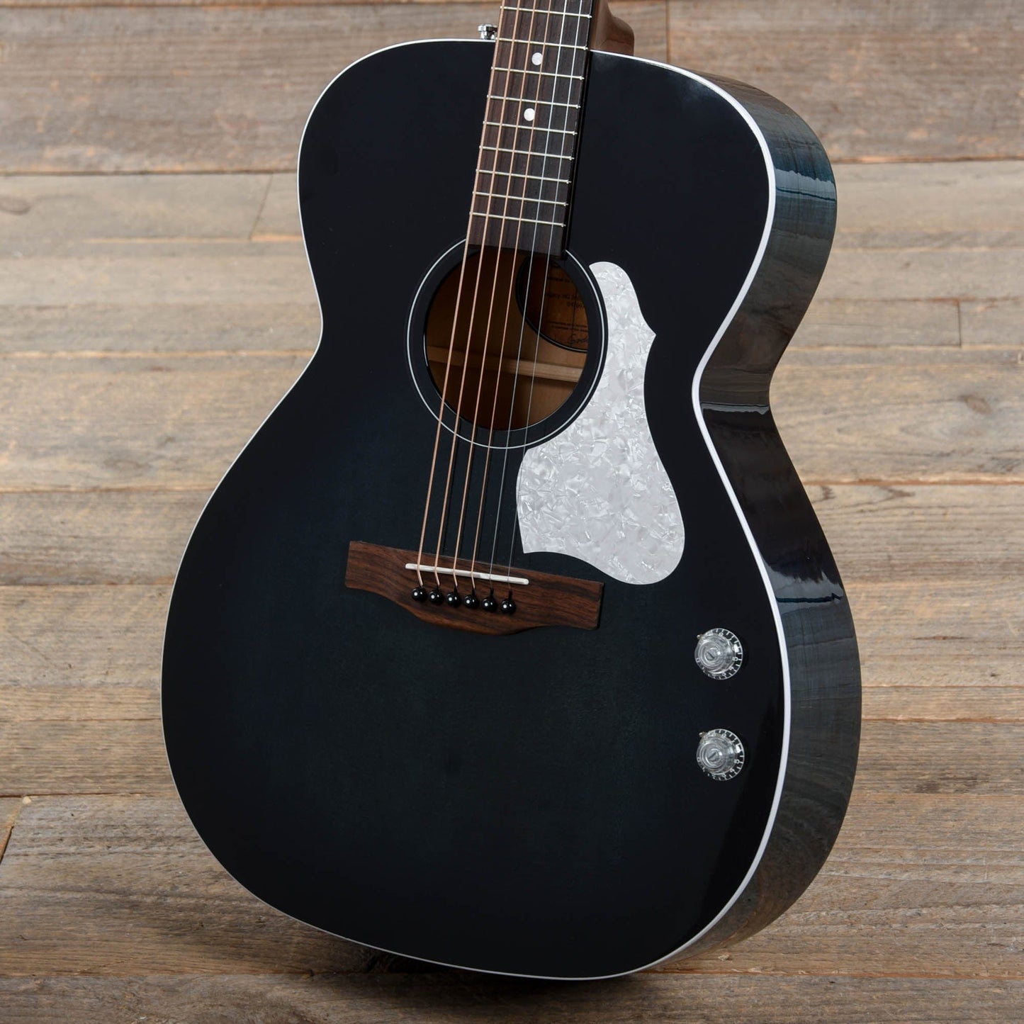 Art & Lutherie Legacy Concert HG Indigo Burst w/Q-Discrete Pickup Acoustic Guitars / 12-String