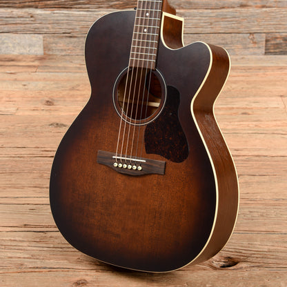 Art & Lutherie Legacy Concert Hall CW QIT Bourbon Burst 2004 Acoustic Guitars / Concert