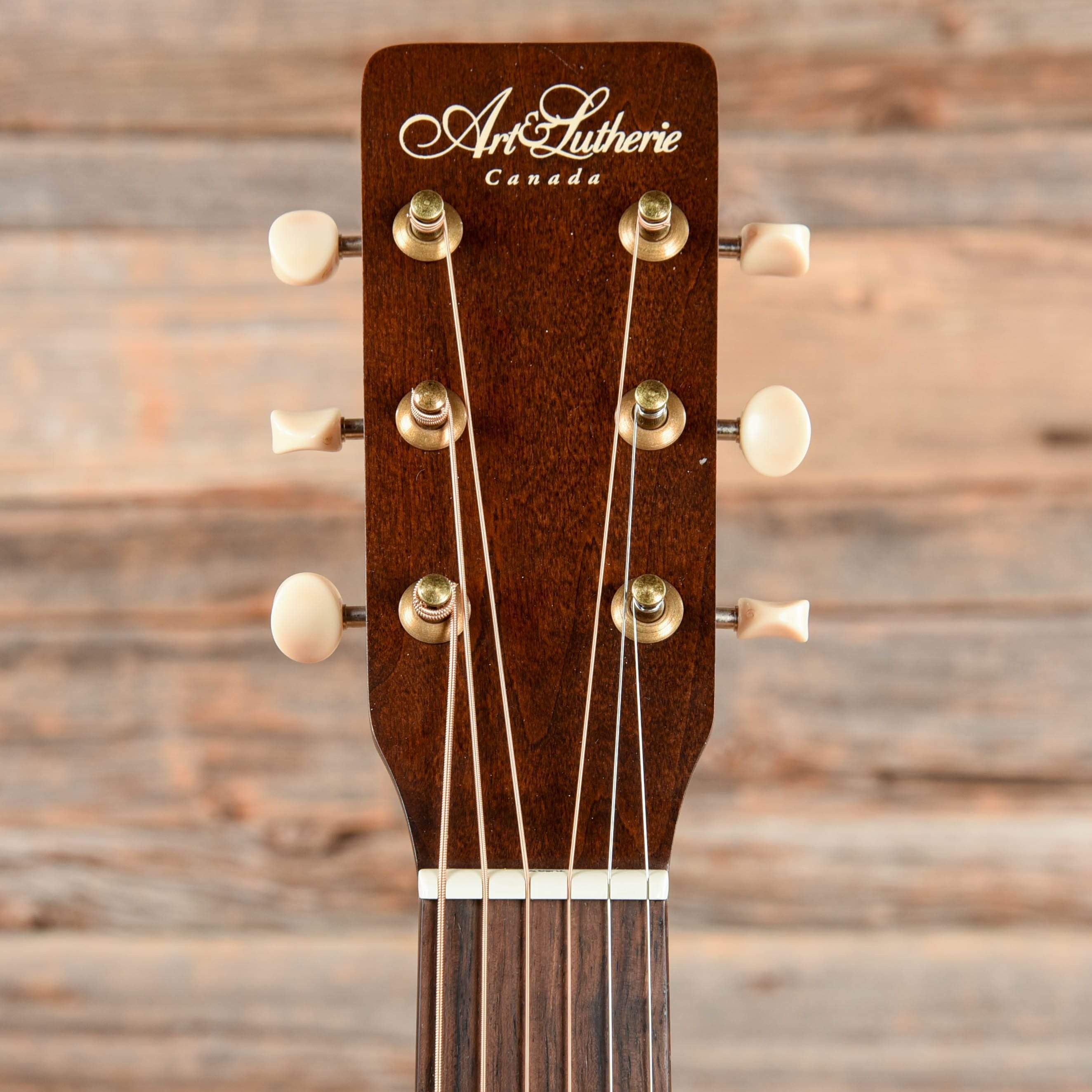 Art & Lutherie Legacy Concert Hall CW QIT Bourbon Burst 2004 Acoustic Guitars / Concert