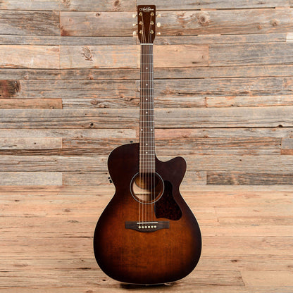 Art & Lutherie Legacy Concert Hall CW QIT Bourbon Burst 2004 Acoustic Guitars / Concert