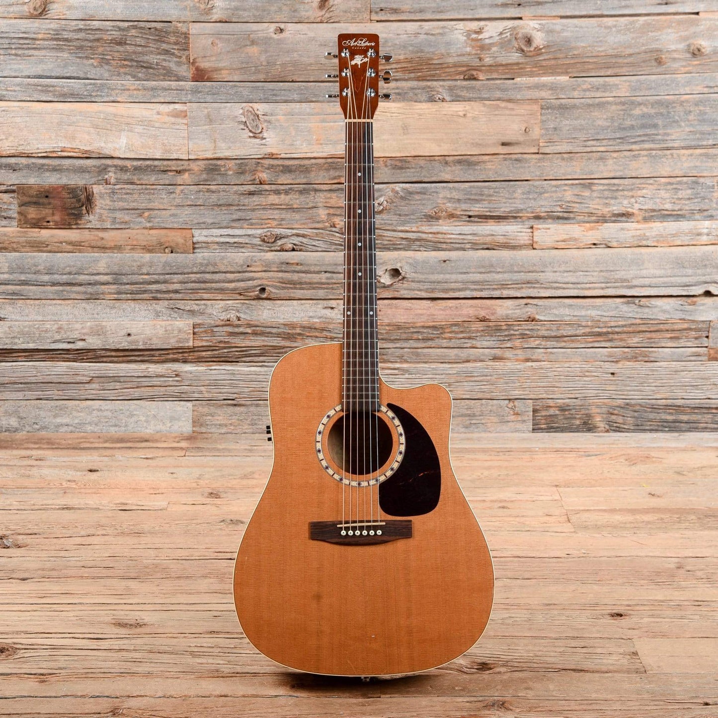 Art & Lutherie CW Cedar QI Natural Acoustic Guitars / Dreadnought