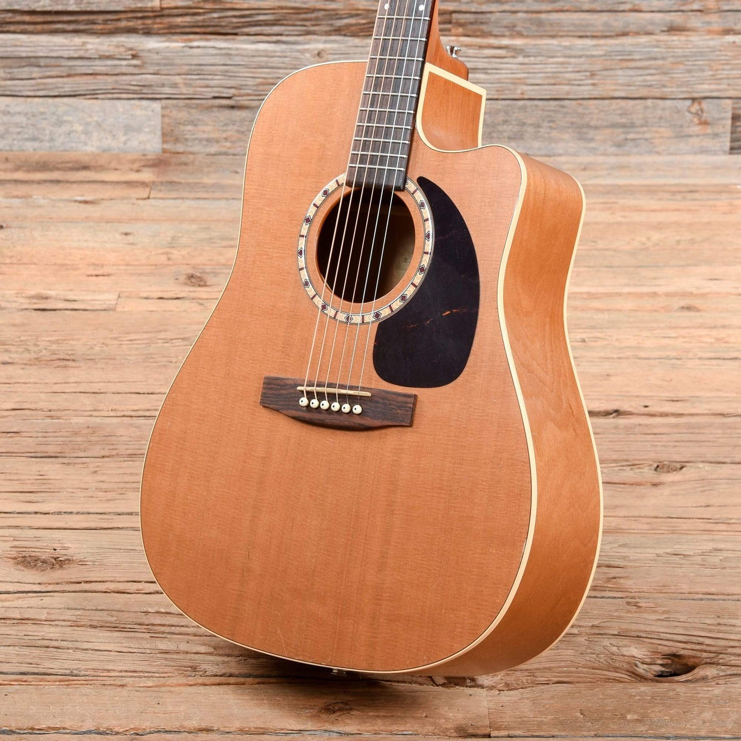 Art & Lutherie CW Cedar QI Natural Acoustic Guitars / Dreadnought
