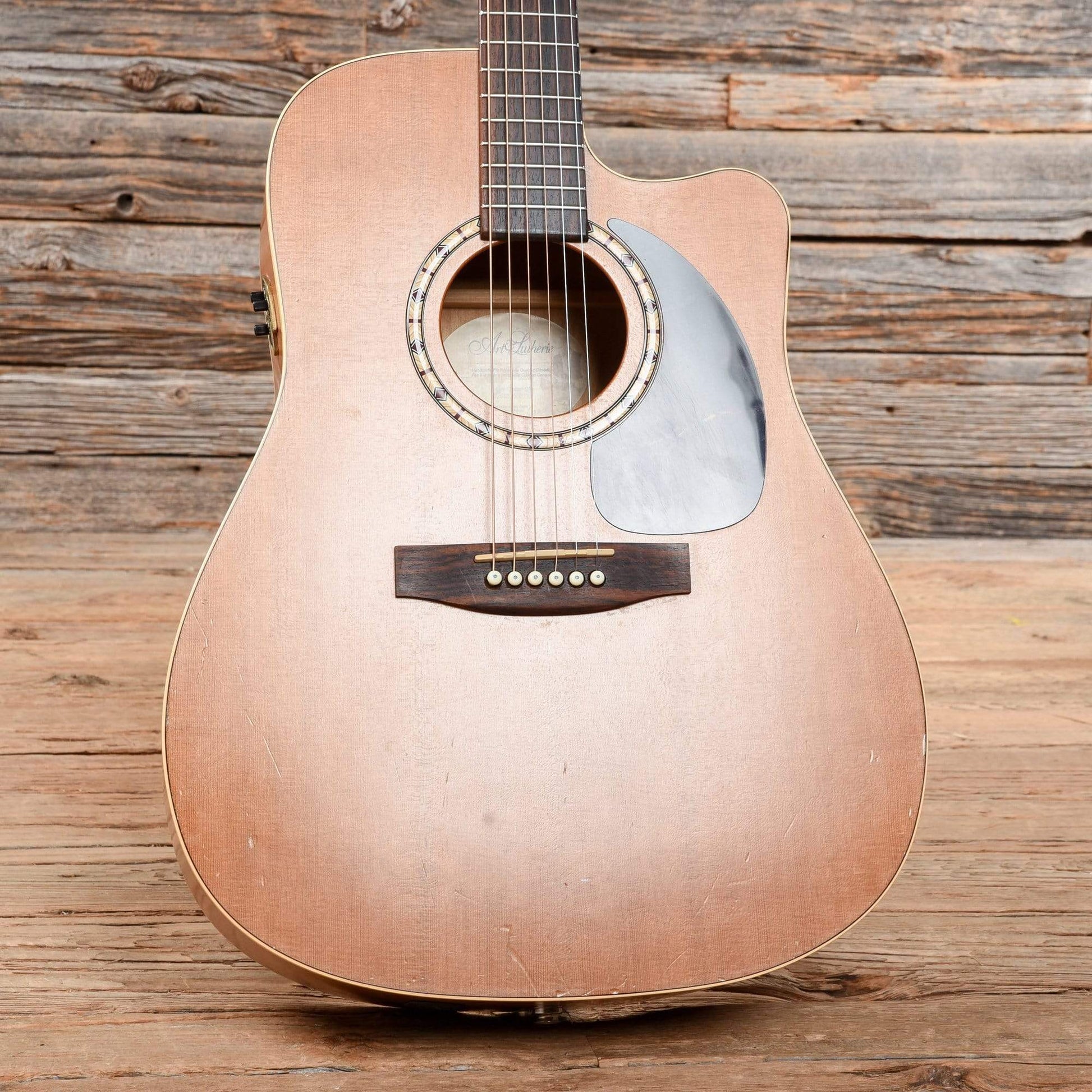 Art & Lutherie CW Cedar QI Natural Acoustic Guitars / Dreadnought