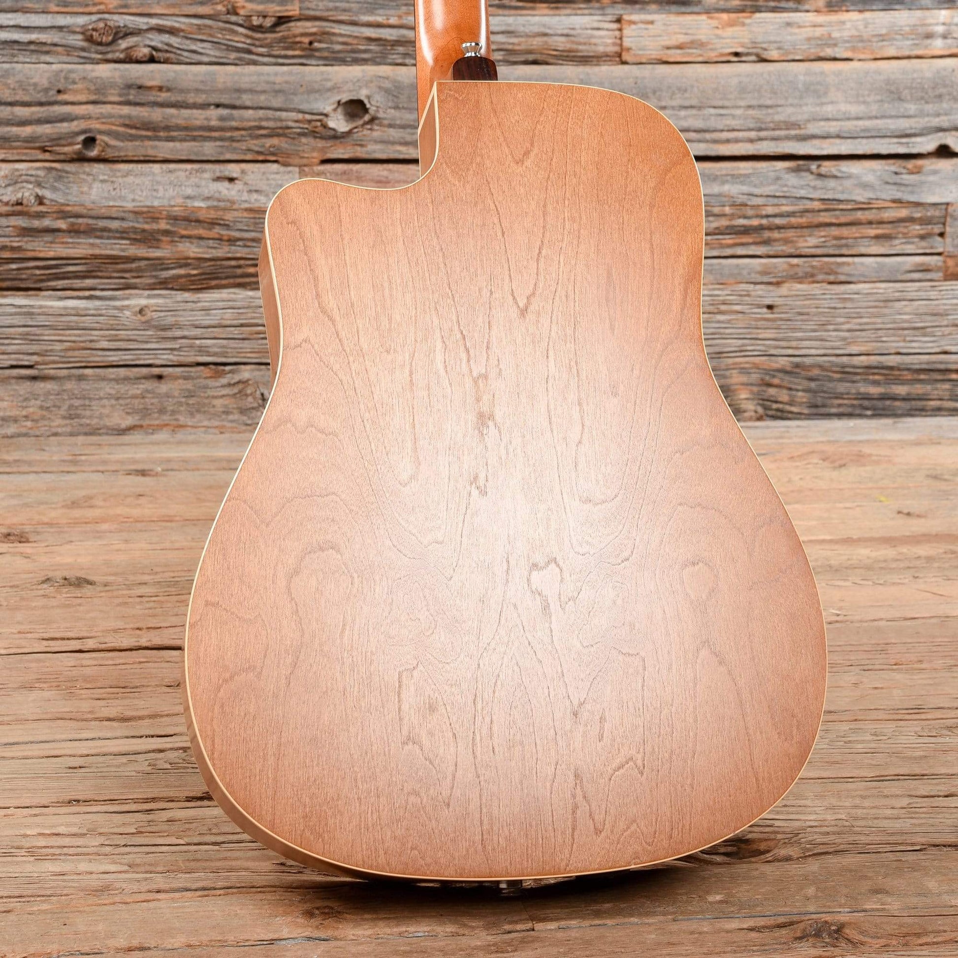 Art & Lutherie CW Cedar QI Natural Acoustic Guitars / Dreadnought