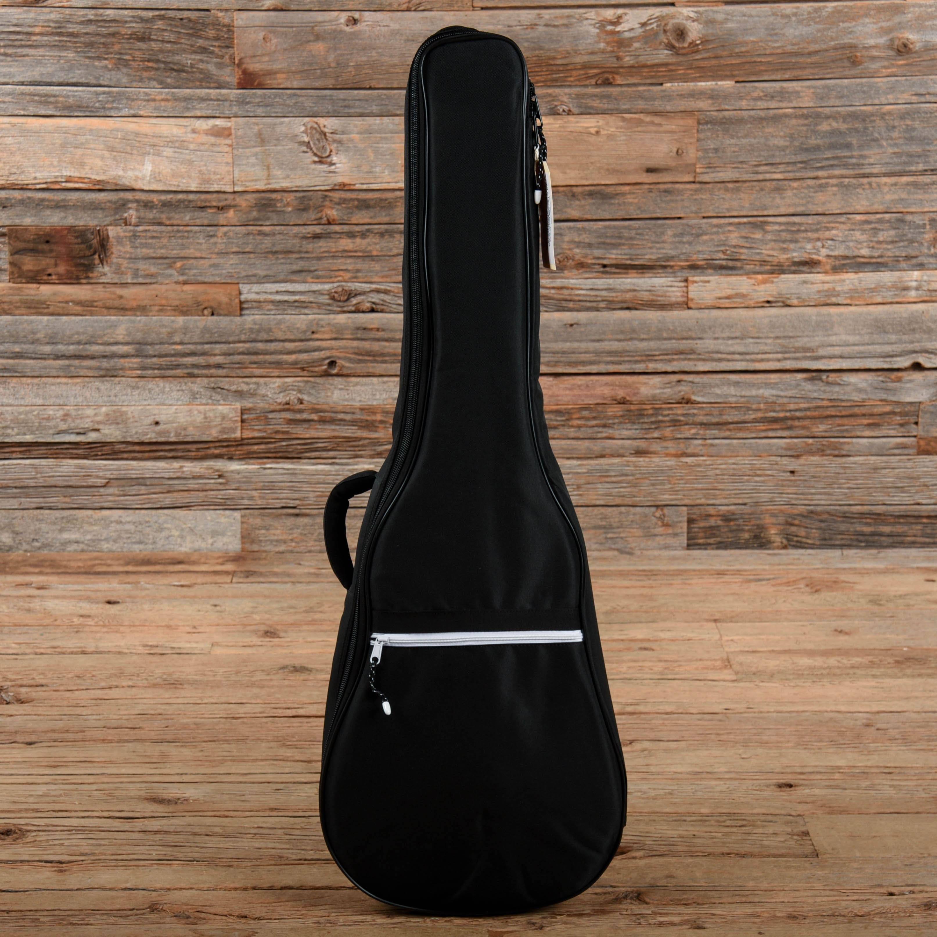 Art & Lutherie Roadhouse Parlor Acoustic-Electric Guitar Faded Black Acoustic Guitars / Parlor