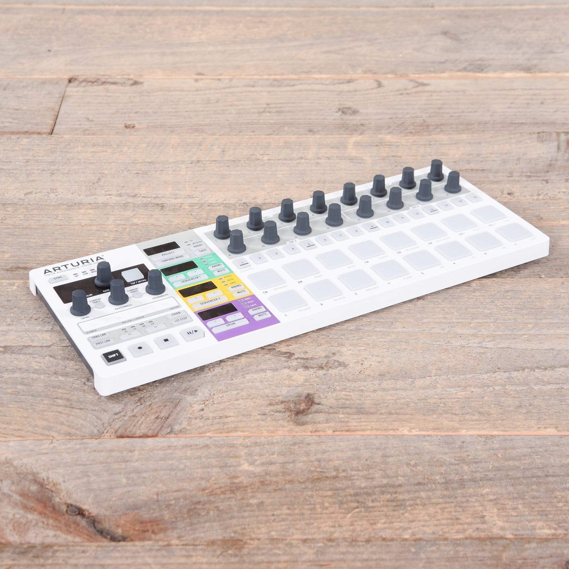 Arturia Beatstep Pro Controller DJ and Lighting Gear / DJ Controllers