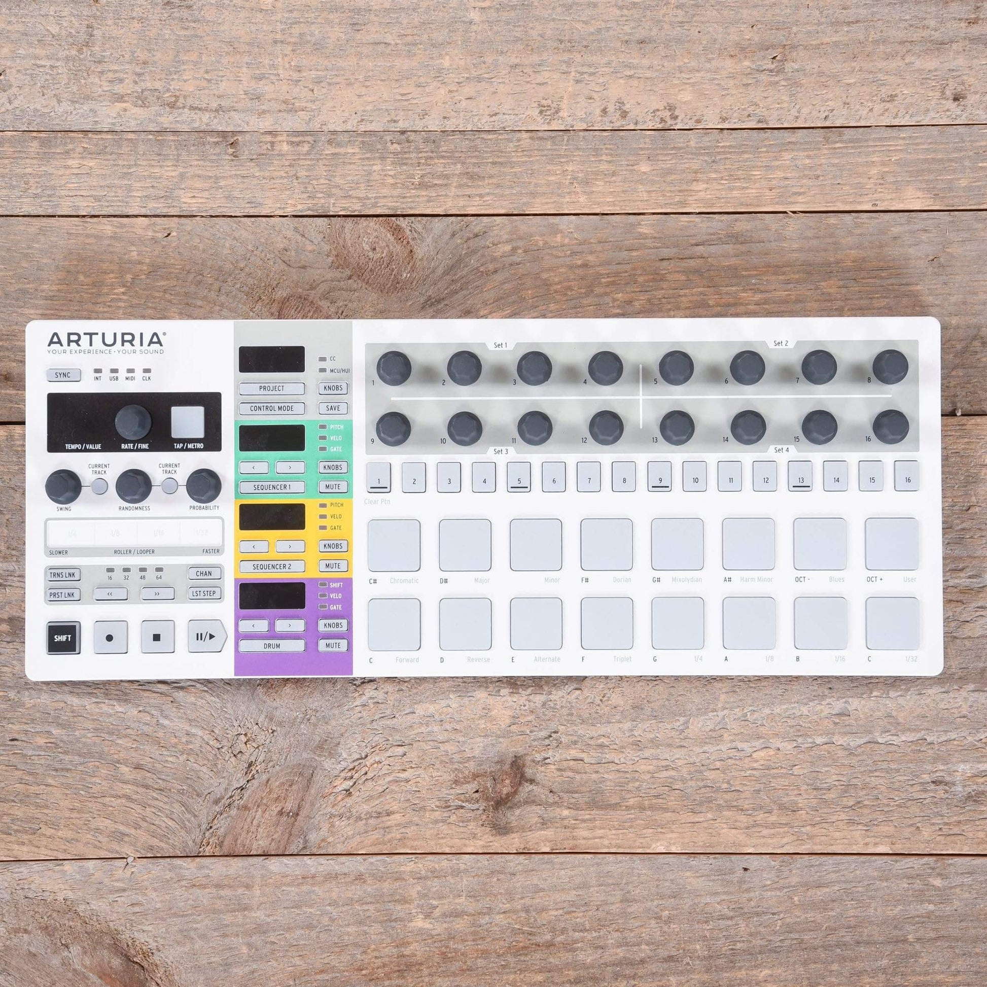 Arturia Beatstep Pro Controller DJ and Lighting Gear / DJ Controllers