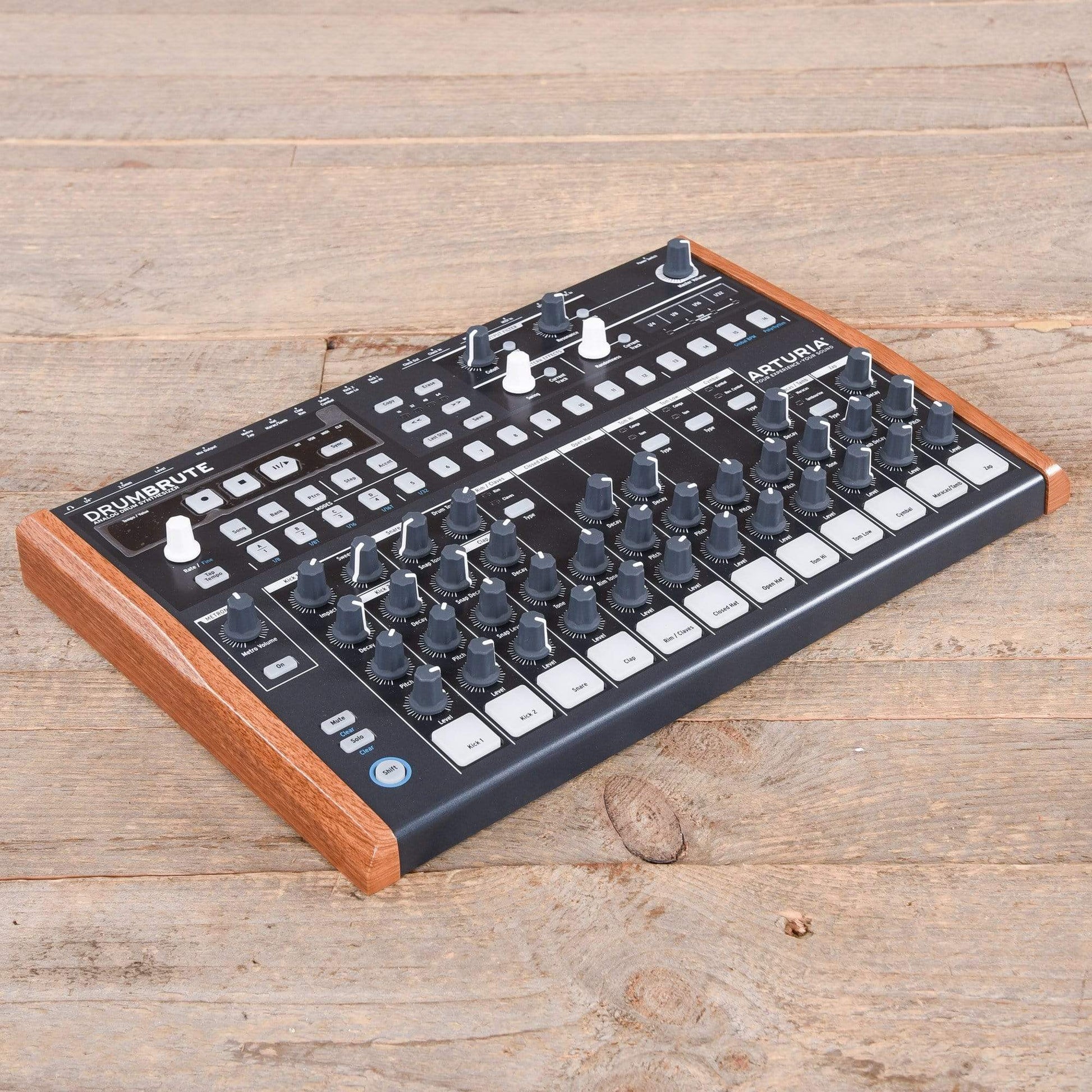 Arturia DrumBrute Analog Drum Machine Drums and Percussion / Drum Machines and Samplers