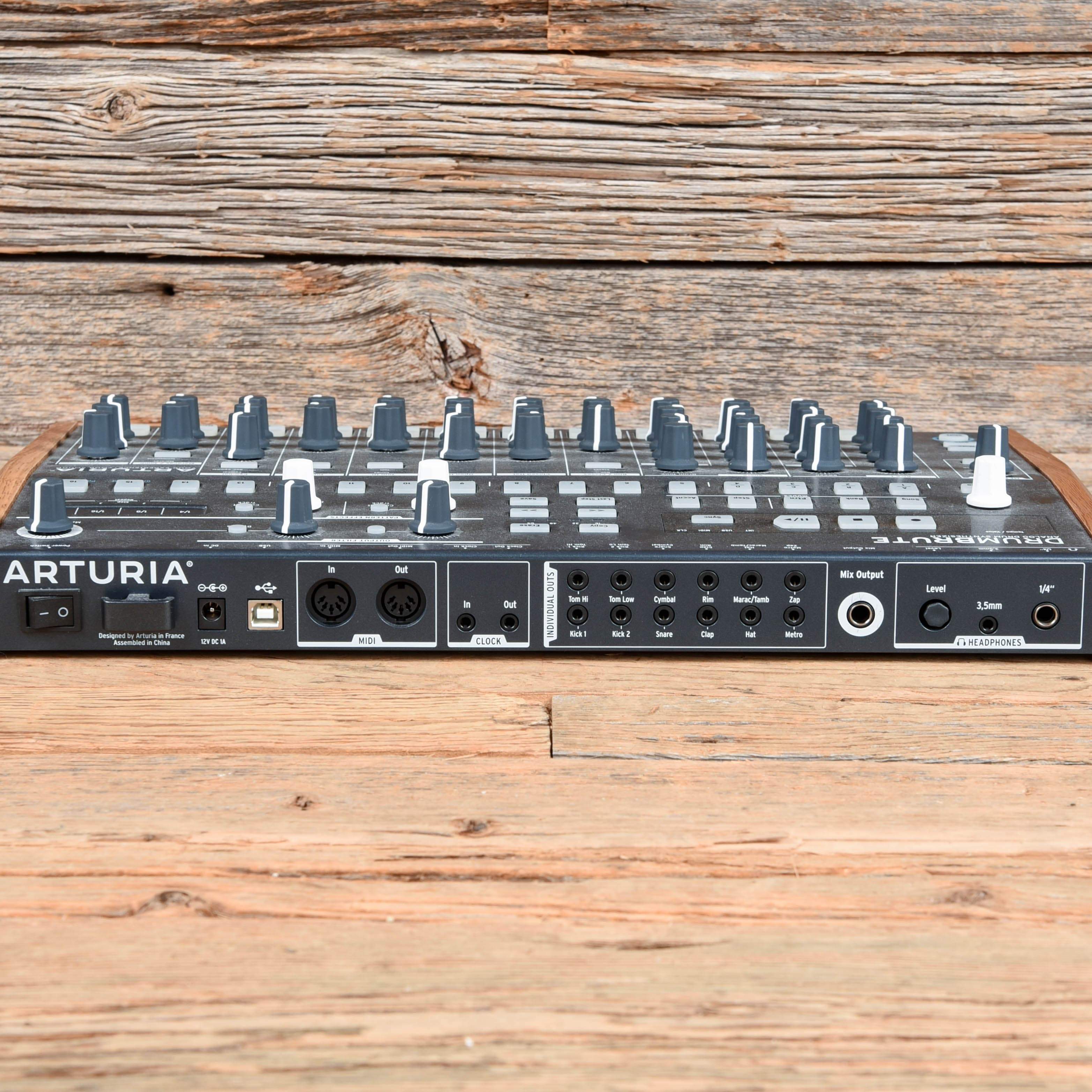 Arturia DrumBrute Analog Drum Machine Drums and Percussion / Drum Machines and Samplers